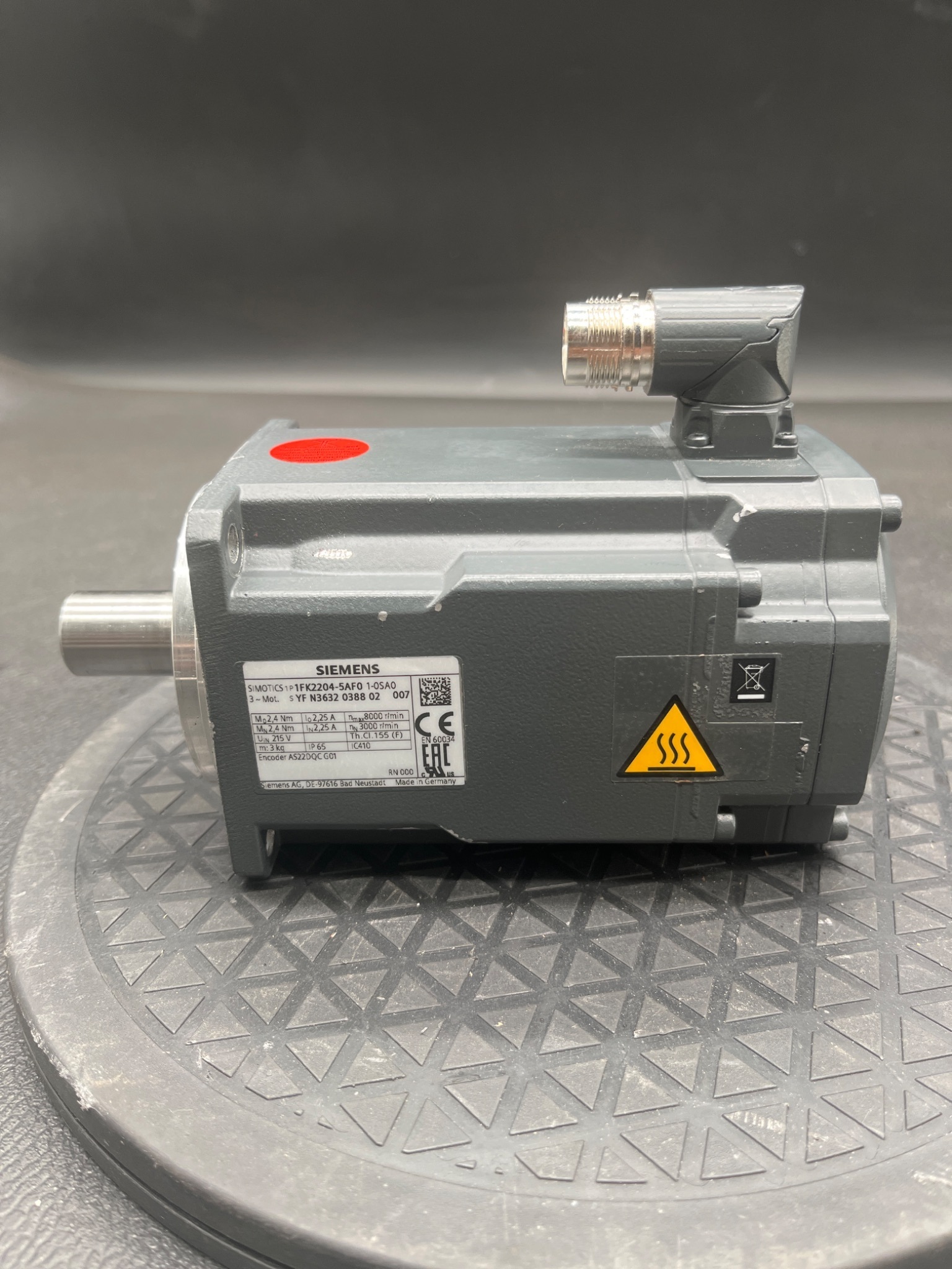 SIEMENS 1FK2204‑5AF0‑1‑0SA0 SIMOTICS S Servo Motor NEW 2