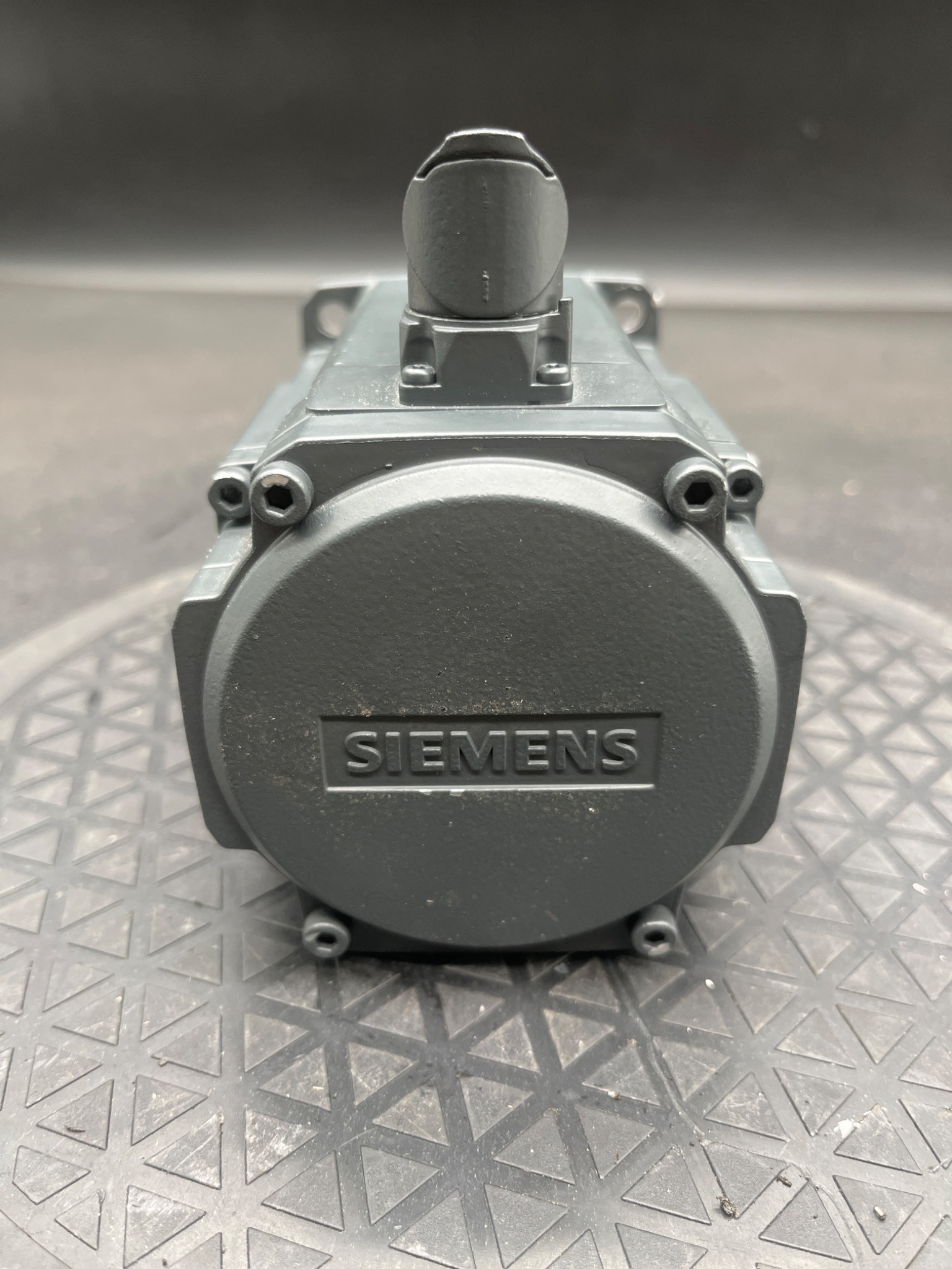 SIEMENS 1FK2204‑5AF0‑1‑0SA0 SIMOTICS S Servo Motor NEW 3