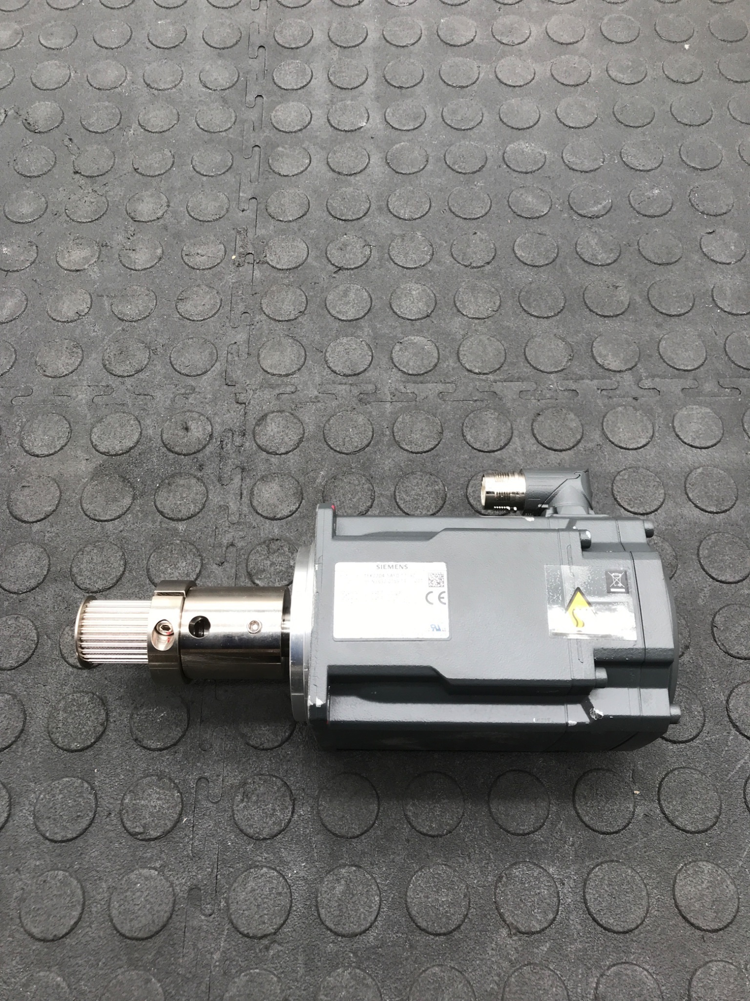SIEMENS 1FK2204‑5AF0‑1SA0 SIMOTICS S Servo Motor NEW 0
