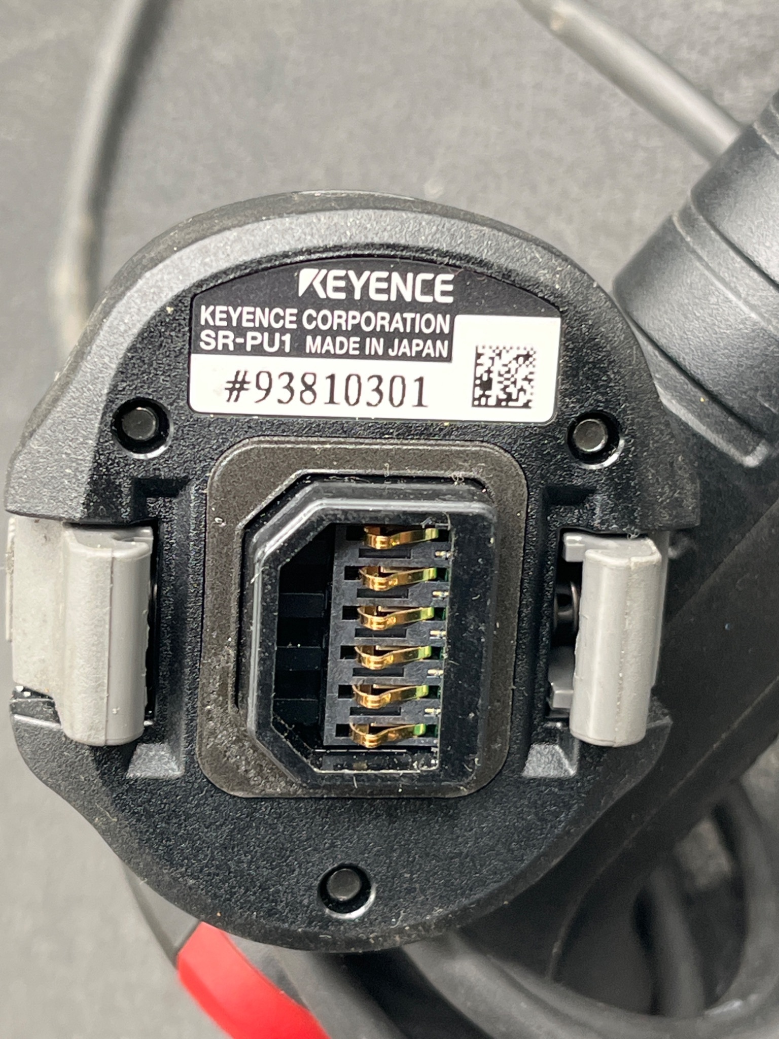 KEYENCE SR‑G100 Handheld Code Reader With Base & Power Cable USED 4
