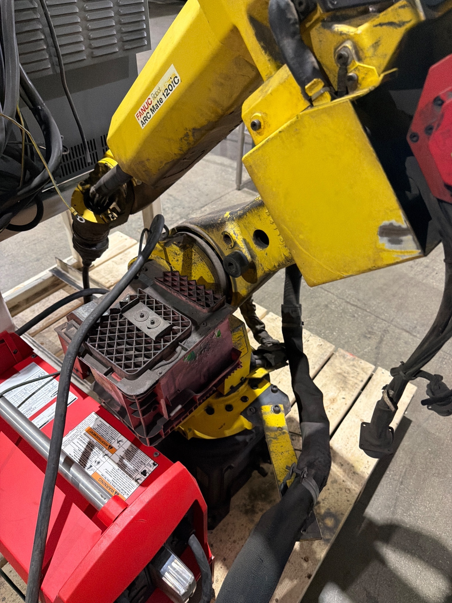 FANUC Arc Mate 120iC Robot w/ R‑30iB Controller & Fronius Welding System USED 2