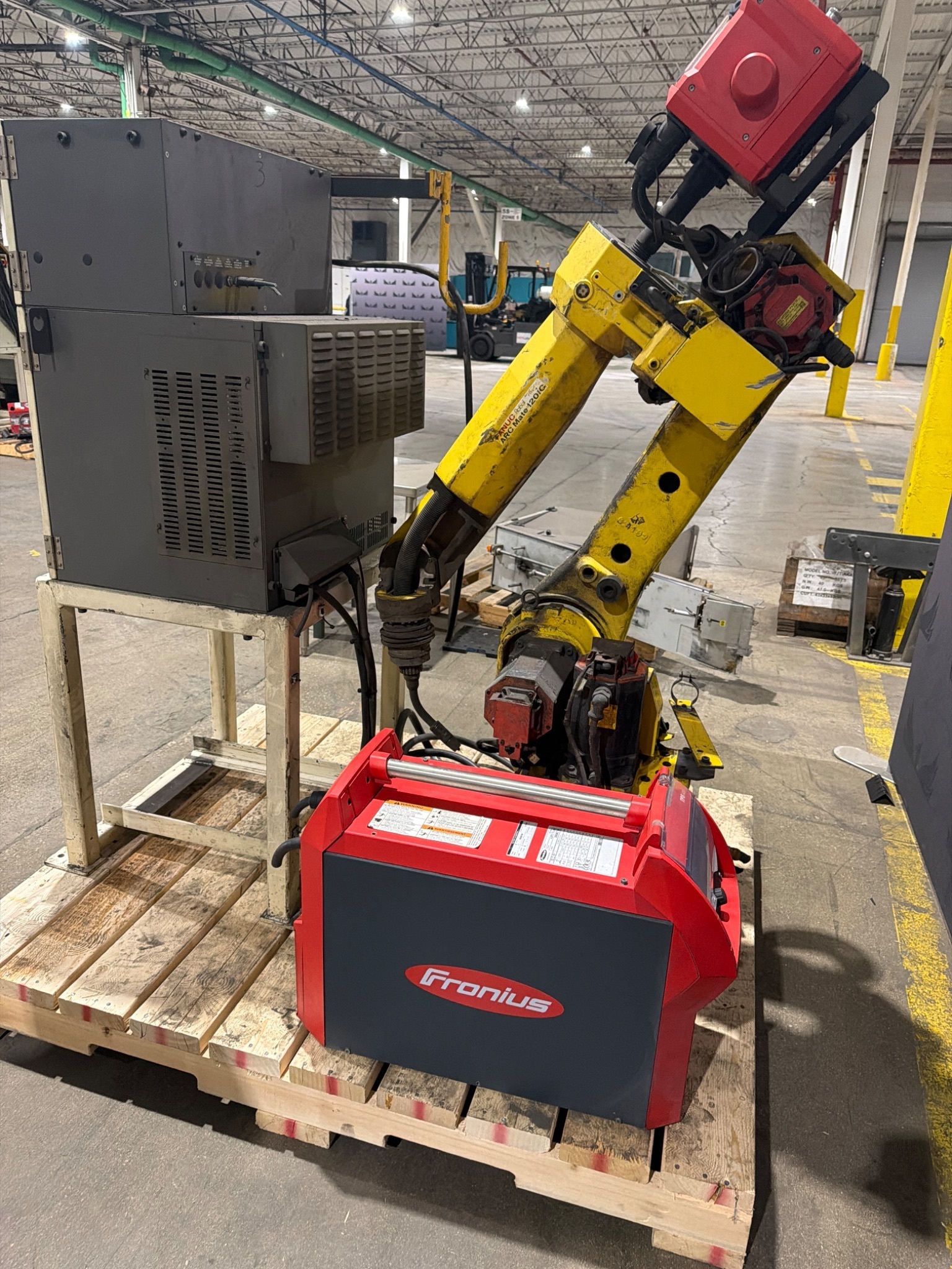 FANUC ArcMate 120iC Robot Complete w/ R‑30iB Controller & Fronius Weld System 0