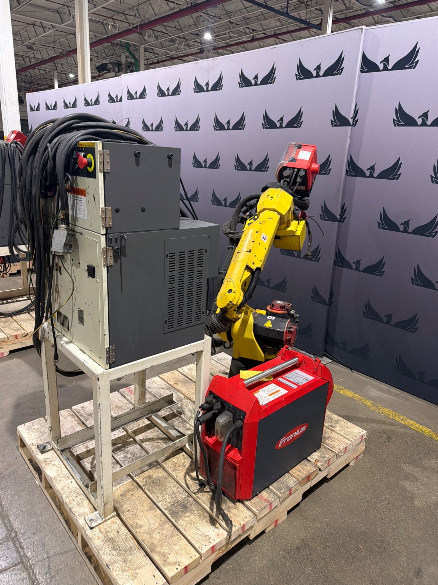 FANUC ArcMate 120iC Robot Complete w/ R‑30iB Controller & Fronius Welding System 0