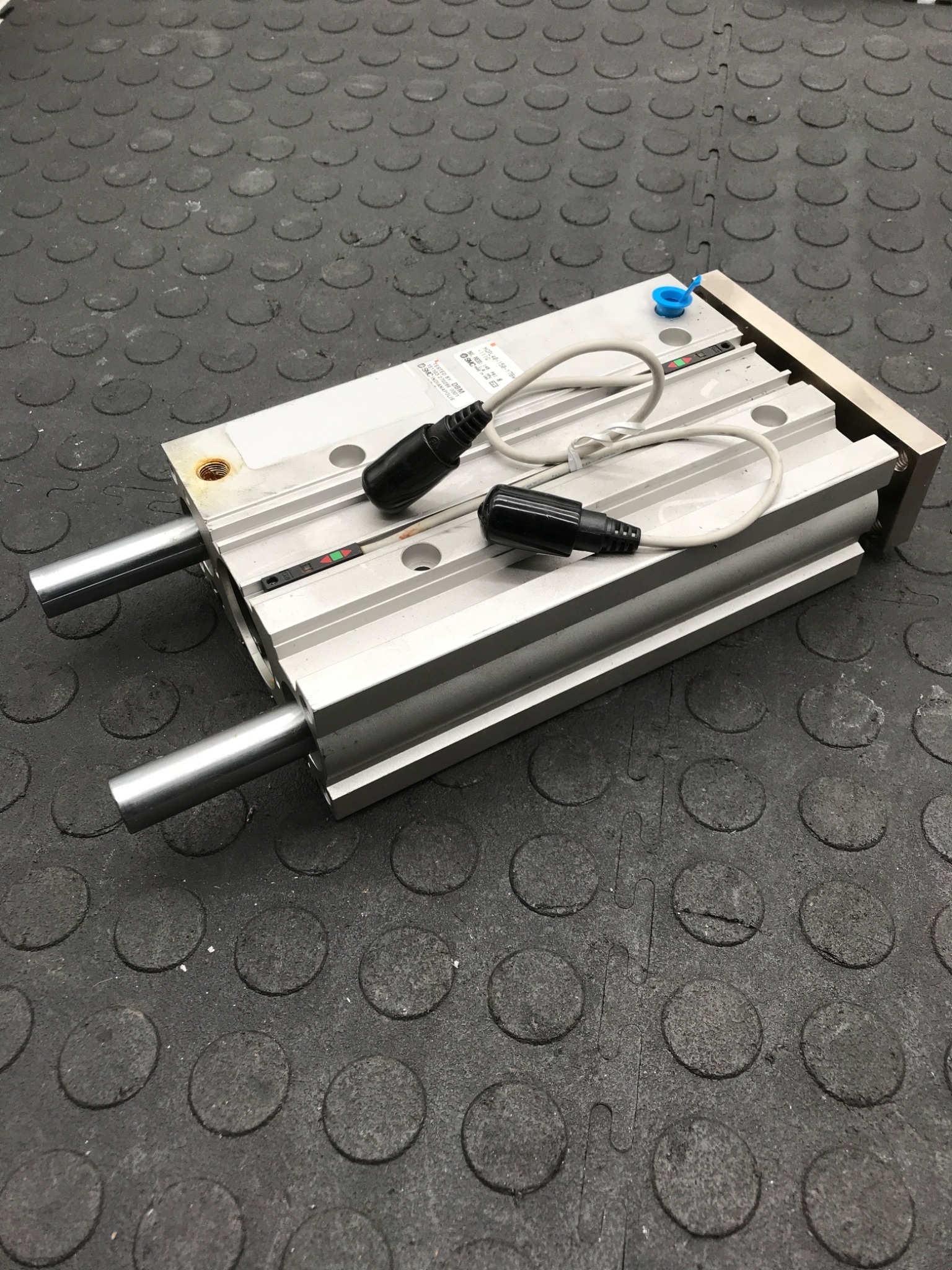 SMC MGPL40‑150‑Y7BW‑111G Guided Pneumatic Cylinder NEW 2