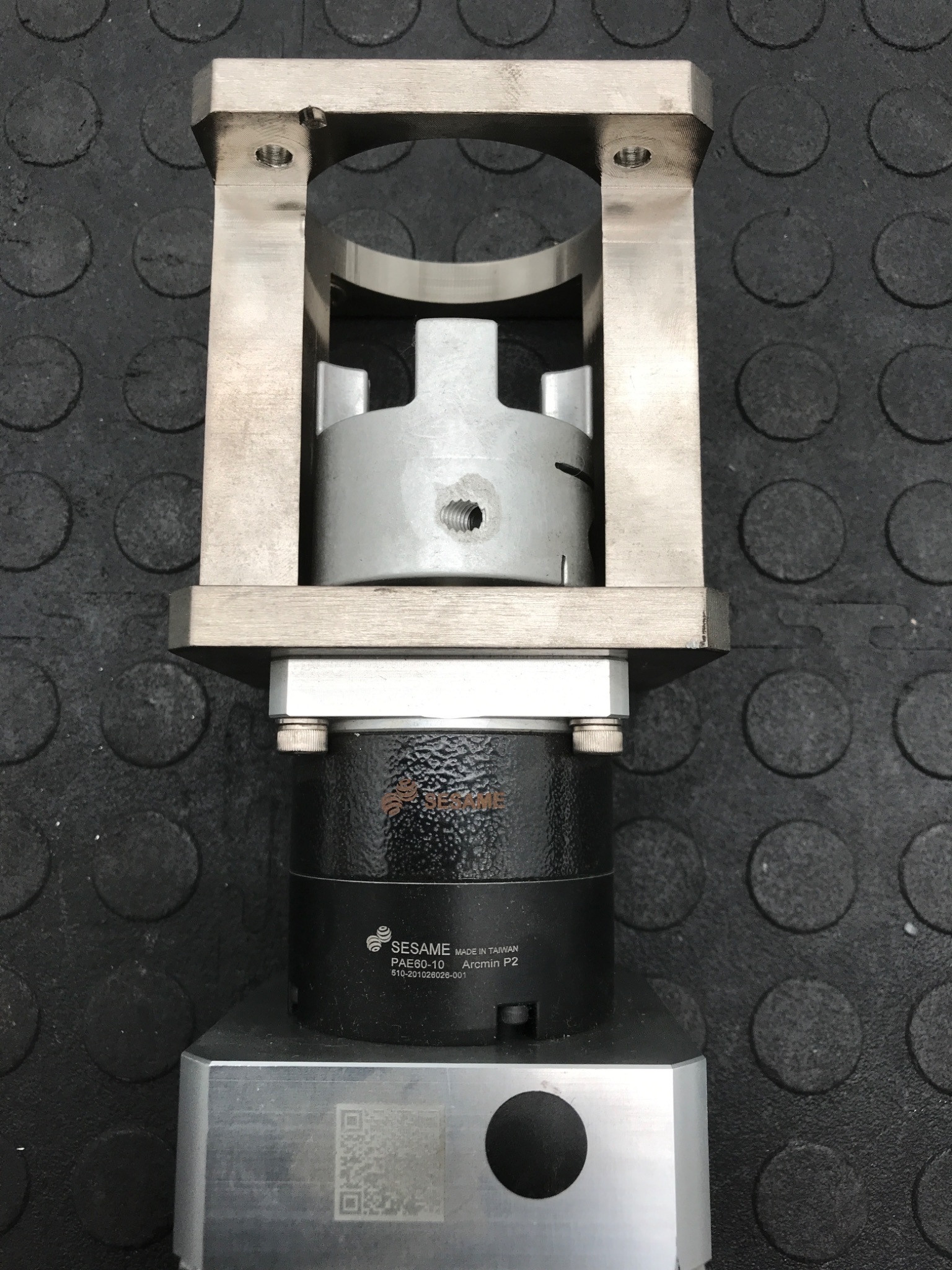 SIEMENS 1FK2104‑4AF01‑0SA0 SIMOTICS S Servo Motor w/ Sesame Gearbox NEW 2