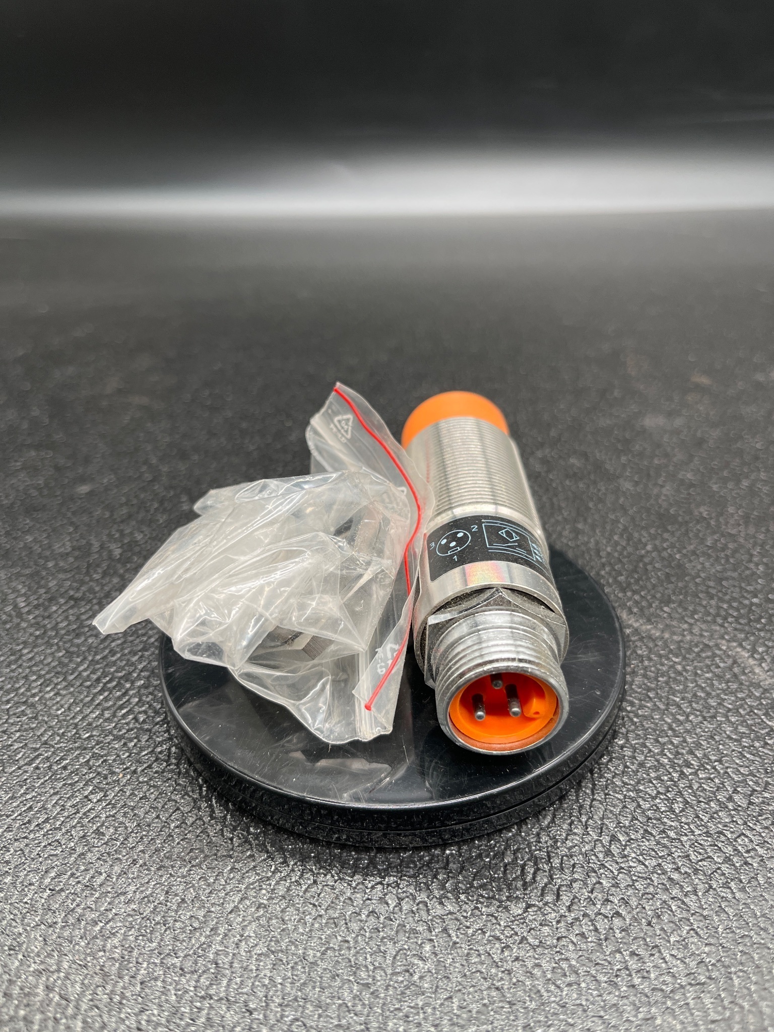 IFM II0263 Proximity Switch IIA2015-AB0A/SL/LS-300BL NEW 5