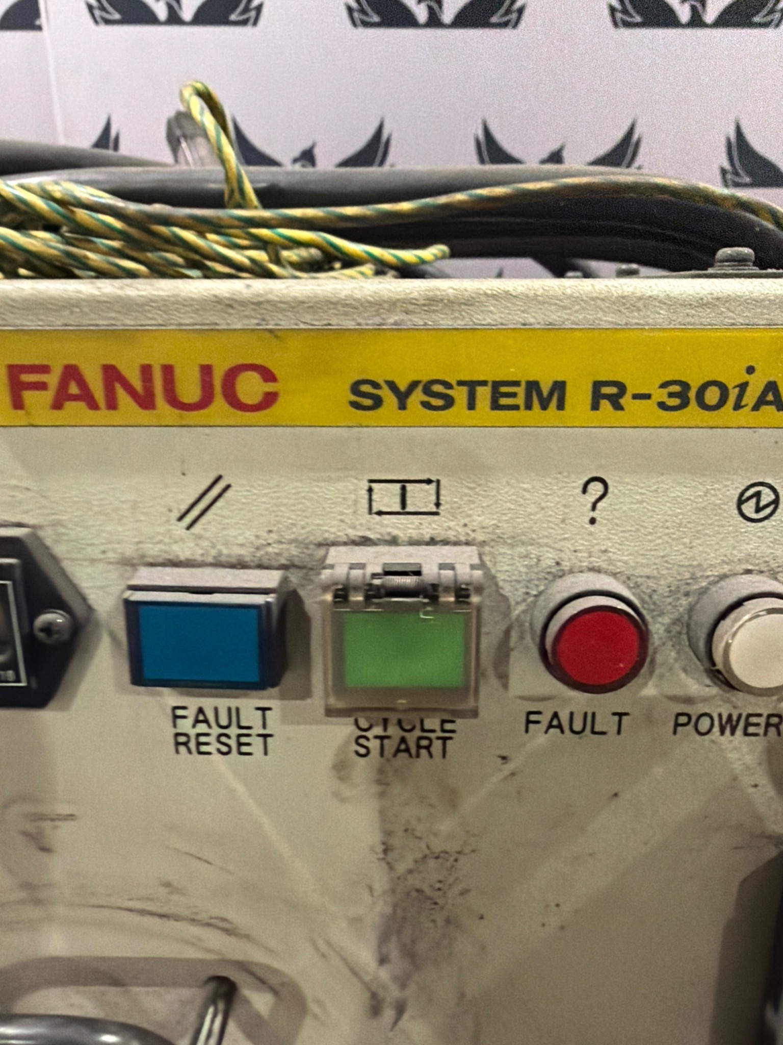 FANUC ArcMate 120iC Robot w/ R‑30iA Controller USED 6