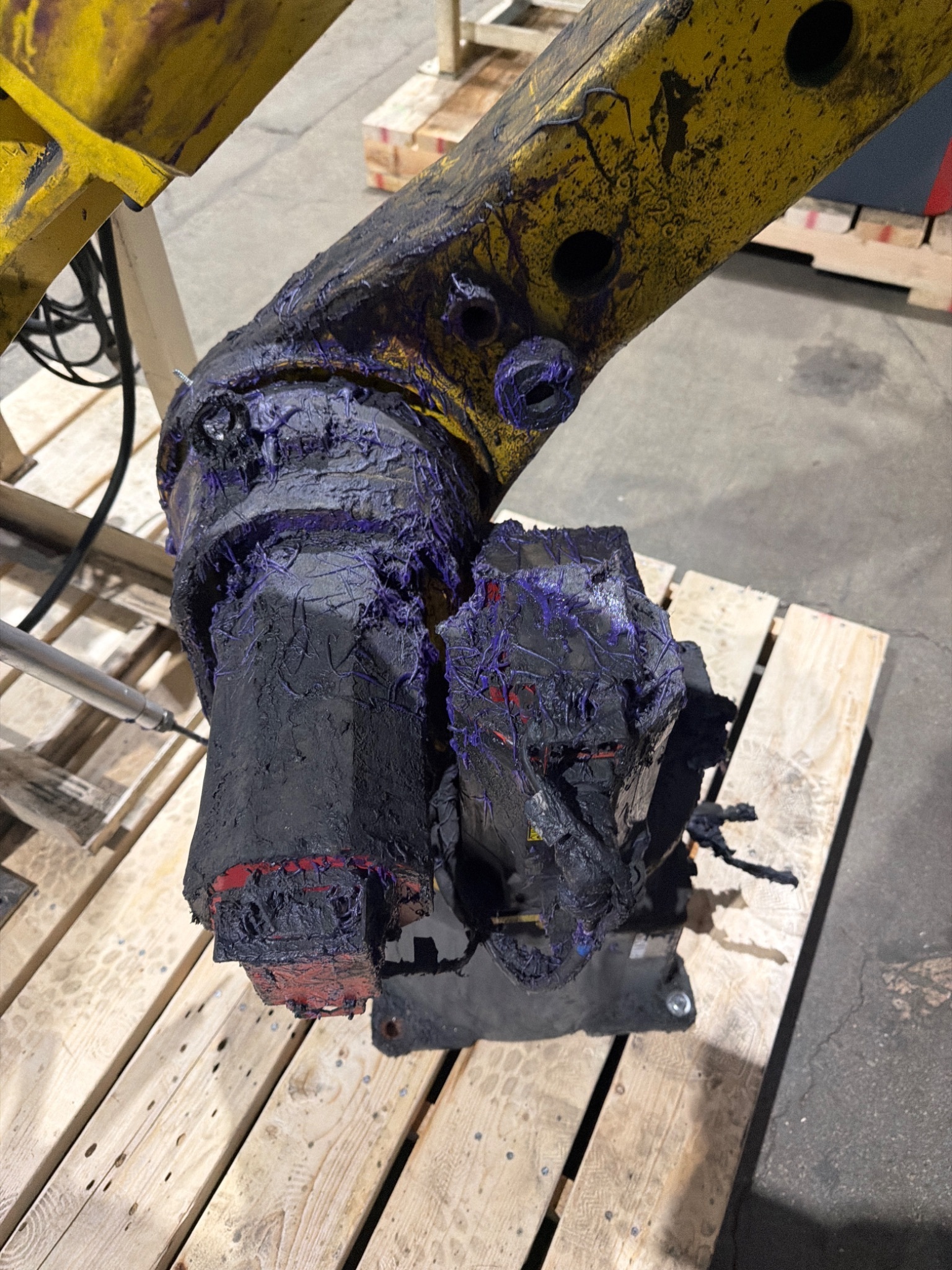 FANUC ArcMate 120iC Robot w/ R‑30iA Controller USED 7