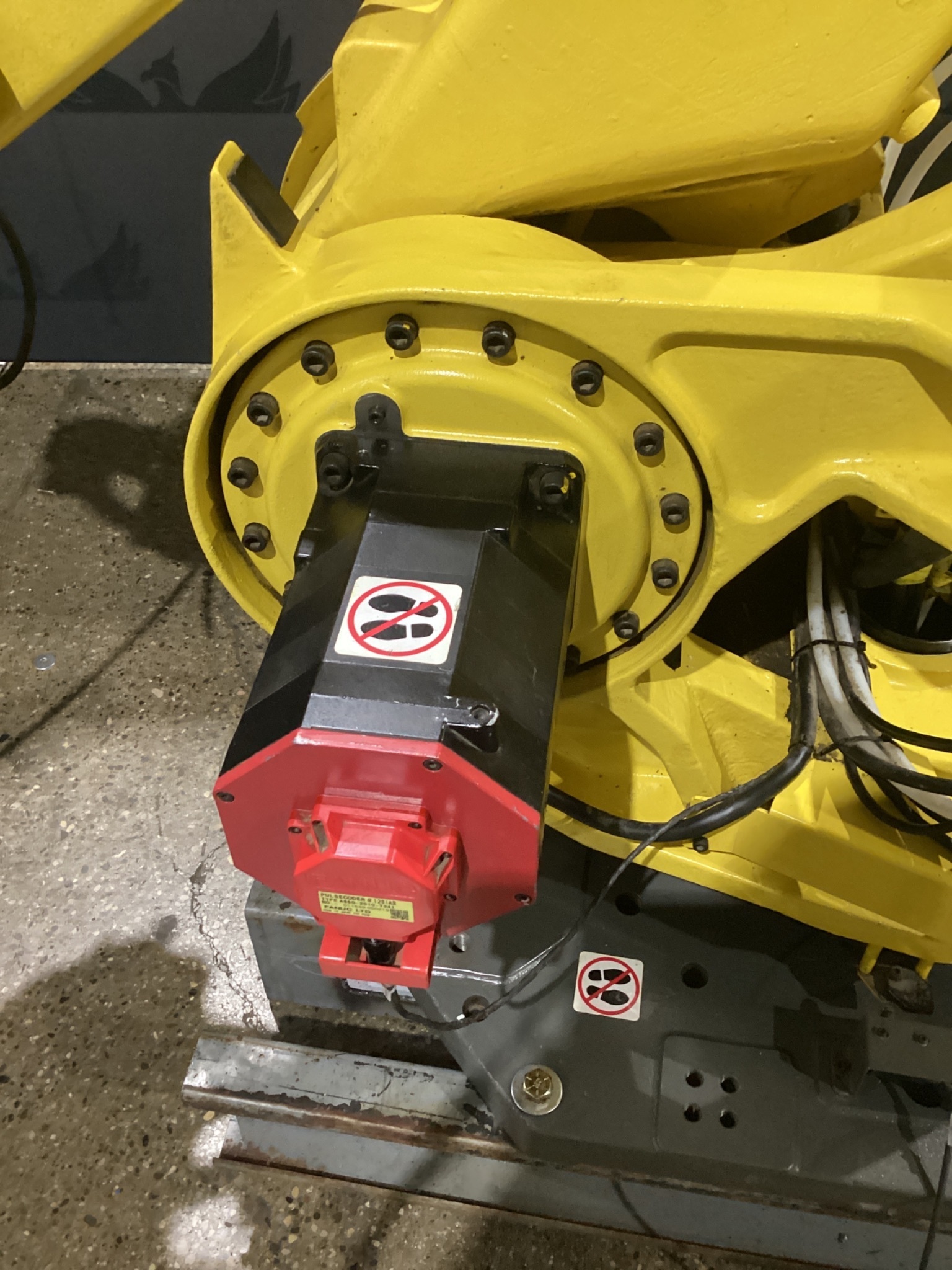 FANUC M-410iB/160 Complete w/ R-J3iB Controls USED 4