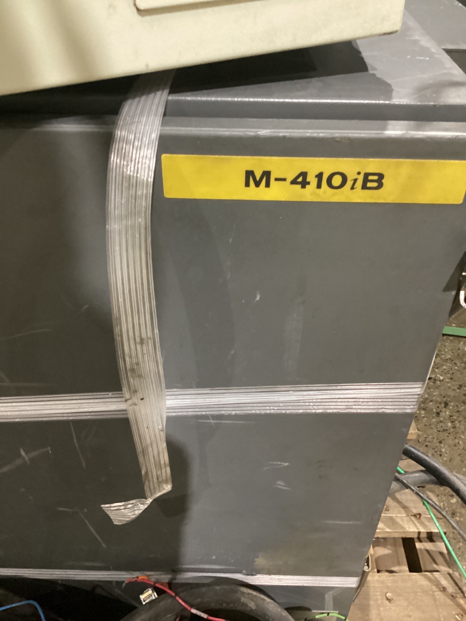FANUC M-410iB/160 Complete w/ R-J3iB Controls USED 9