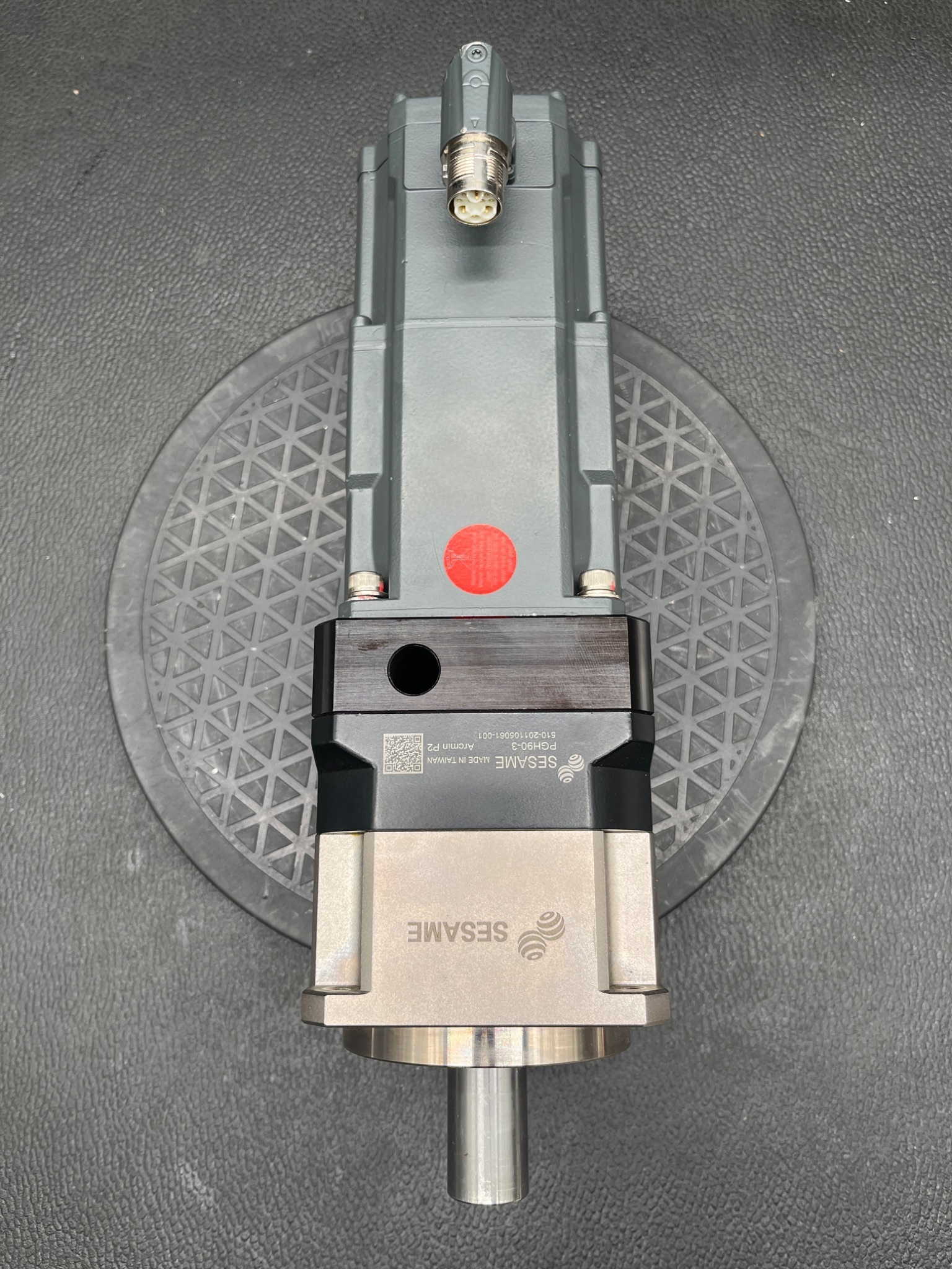 SIEMENS 1FK2104‑5AF10‑0SA0 SIMOTICS S Servo Motor w/ SESAME Gearbox USED 0
