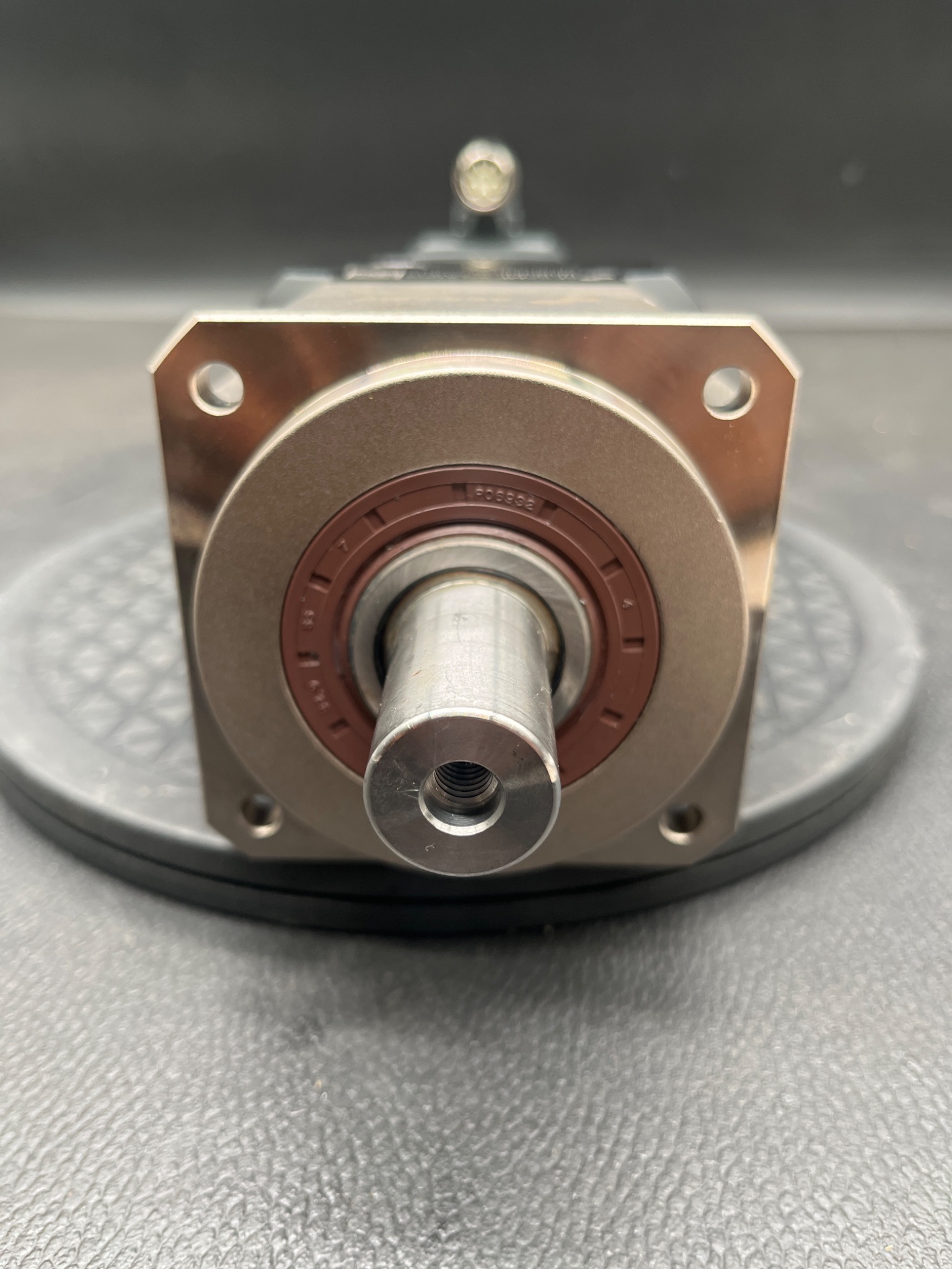 SIEMENS 1FK2104‑5AF10‑0SA0 SIMOTICS S Servo Motor w/ SESAME Gearbox USED 5