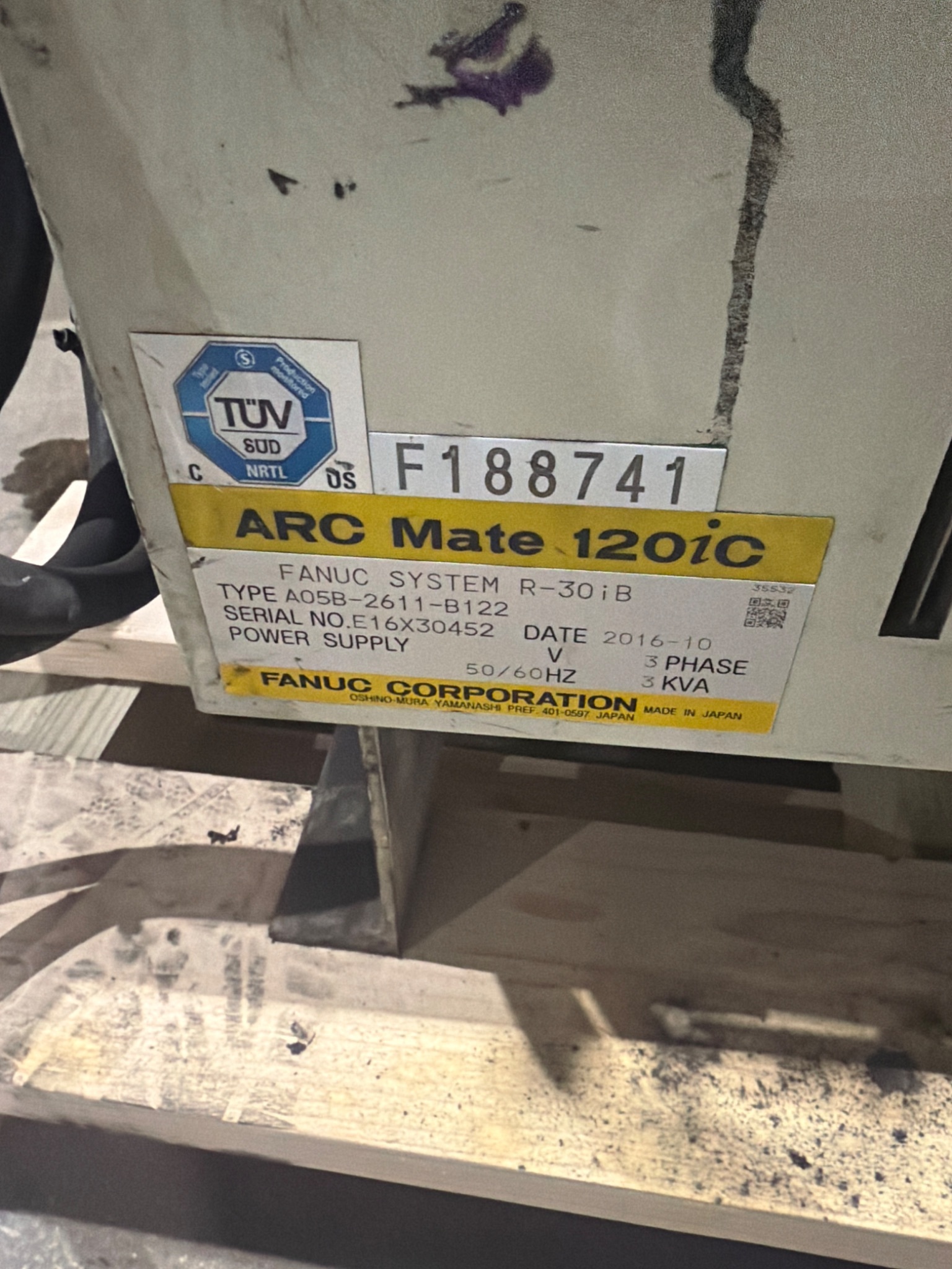 FANUC R‑2000iB/210F Robot Complete w/ R‑30iB Controller USED 13