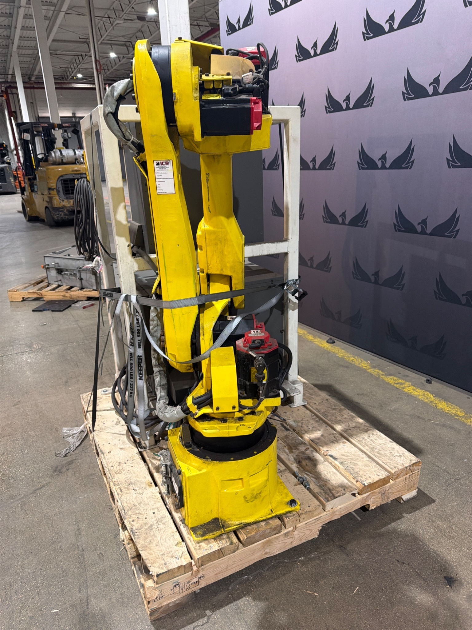 FANUC M‑16iB/20 Complete w/ R‑J3iB Controller USED 2