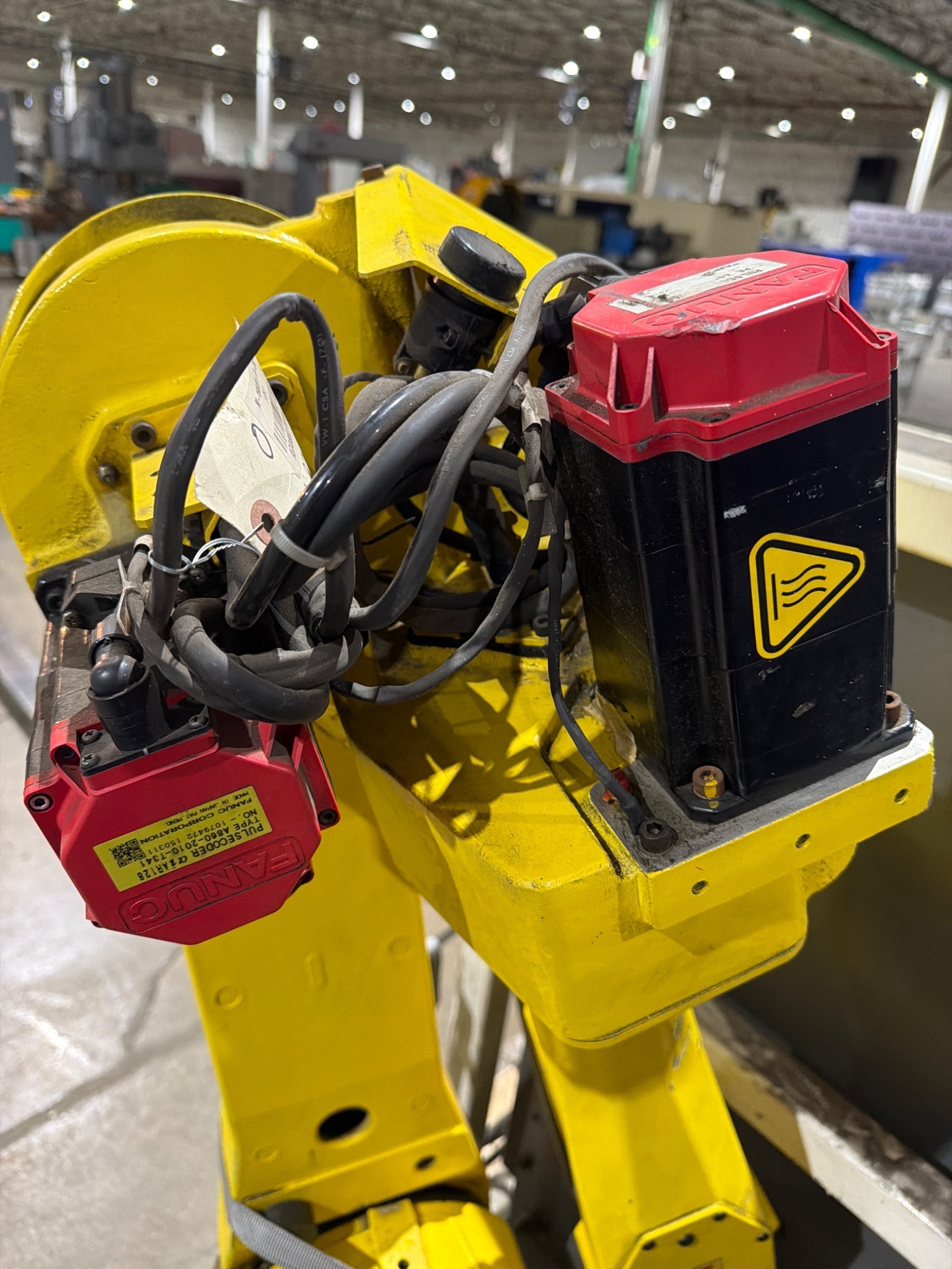 FANUC M‑16iB/20 Complete w/ R‑J3iB Controller USED 21
