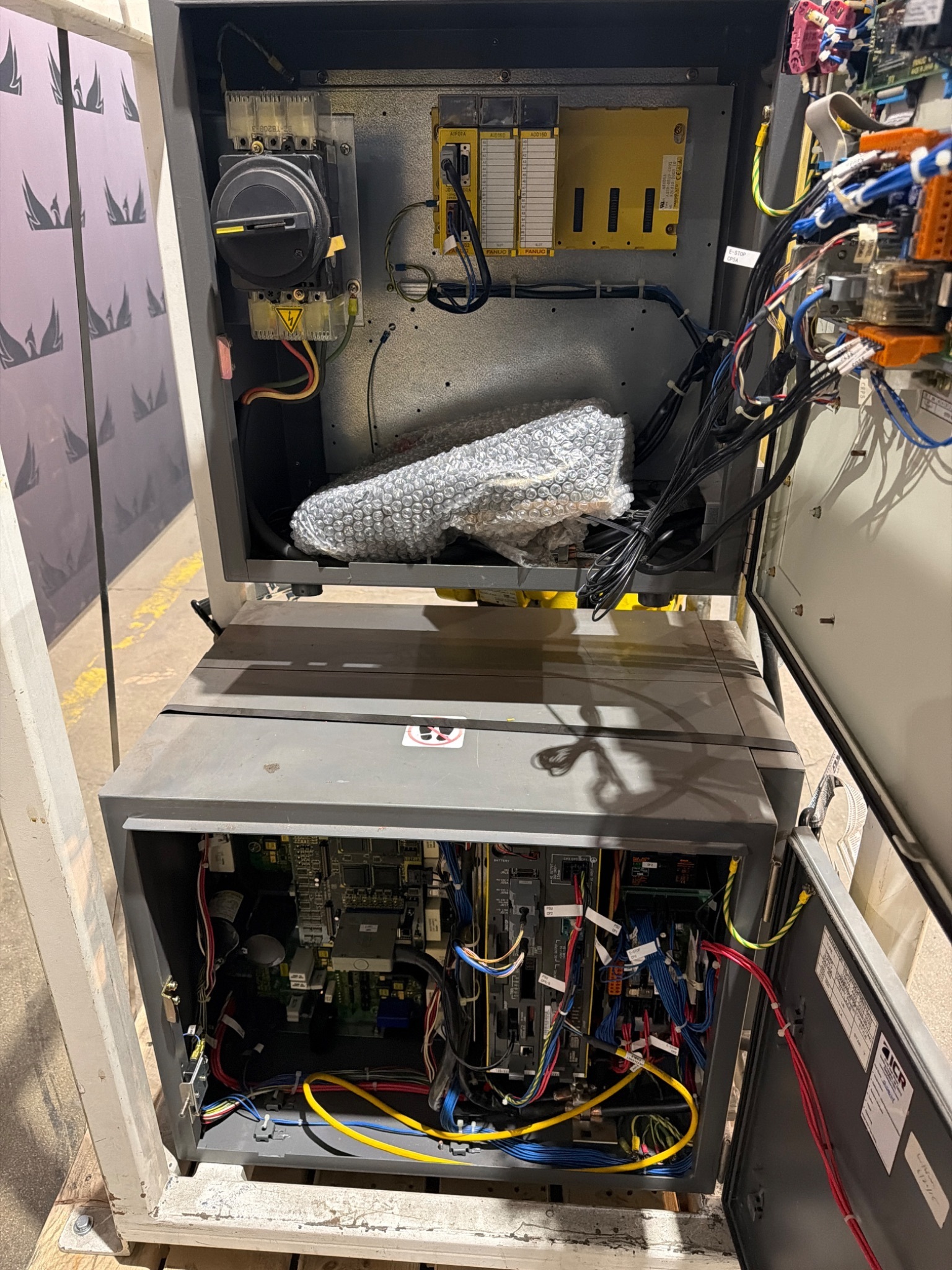 FANUC M‑16iB/20 Complete w/ R‑J3iB Controller USED 22