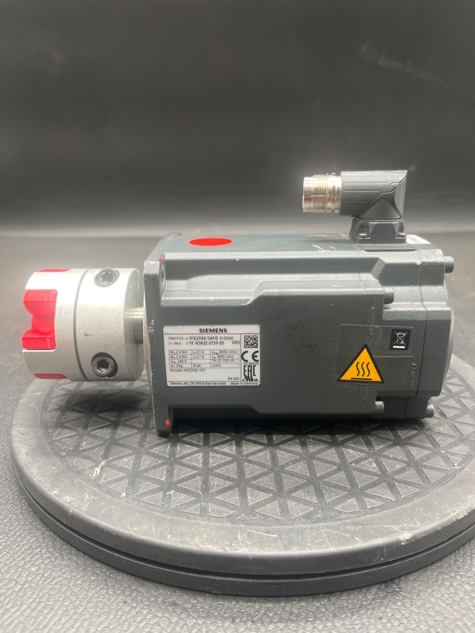 SIEMENS 1FK2104‑5AF00‑0SA0 SIMOTICS S Servo Motor USED 2