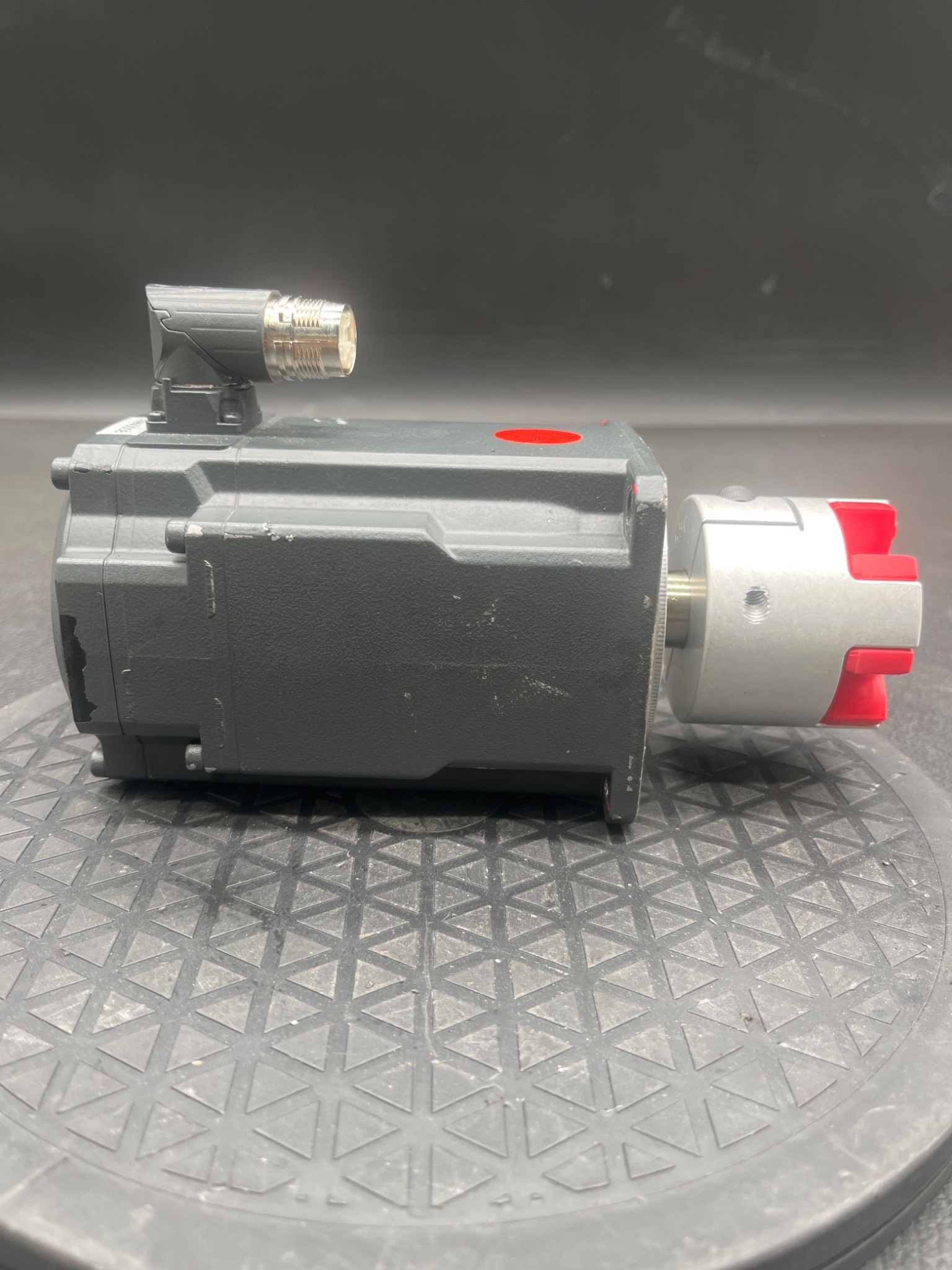 SIEMENS 1FK2104‑5AF00‑0SA0 SIMOTICS S Servo Motor USED 4