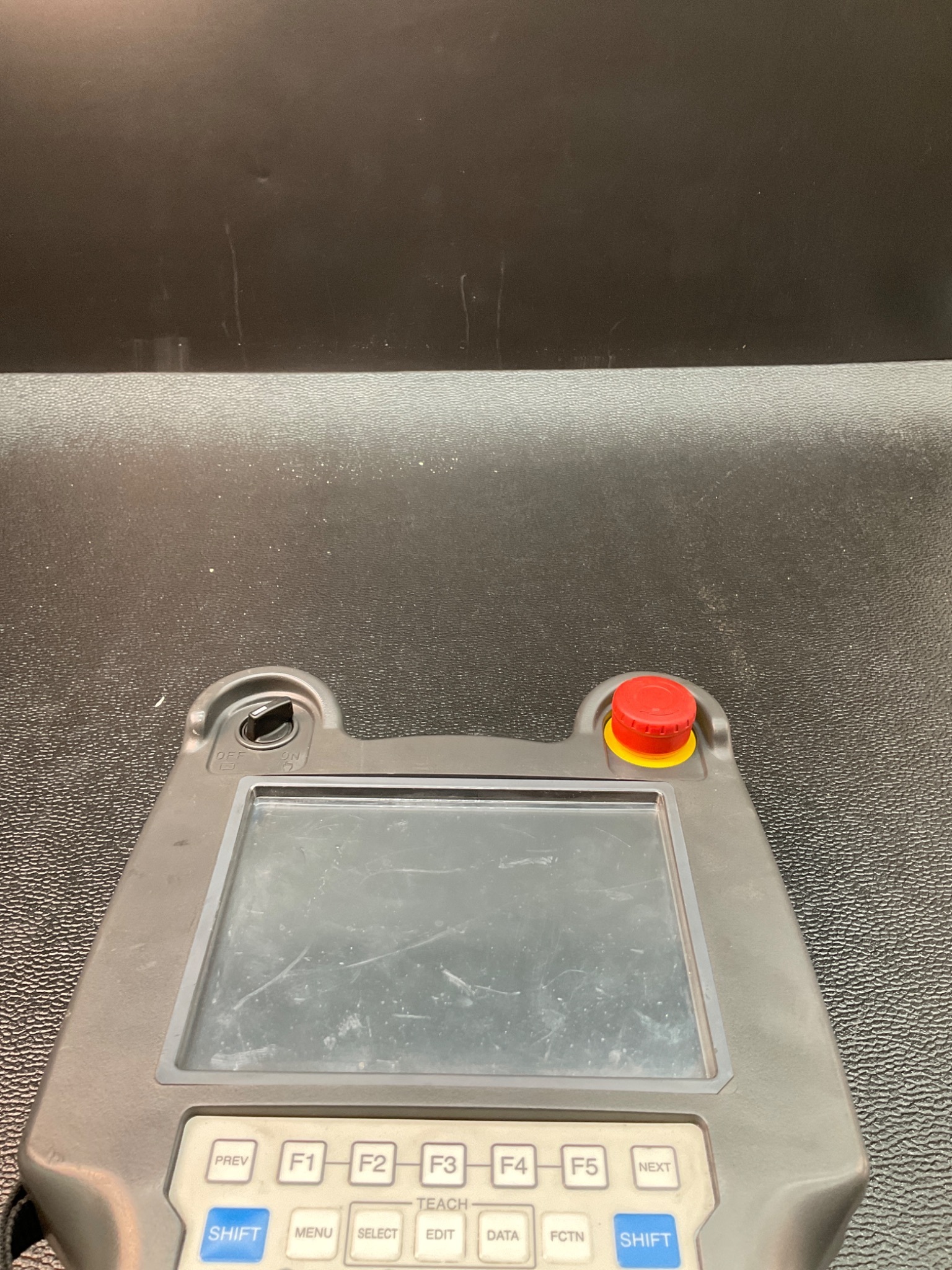 FANUC A05B-2255-C105#EAW I-PENDANT TOUCHSCREEN FOR R-30IB USED 3