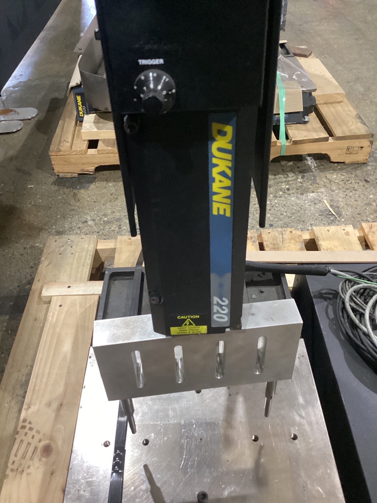 DUKANE 220 ULTRASONIC WELDER WITH 2120 DYNAMIC PROCESS CONTROLLER PARTS 3