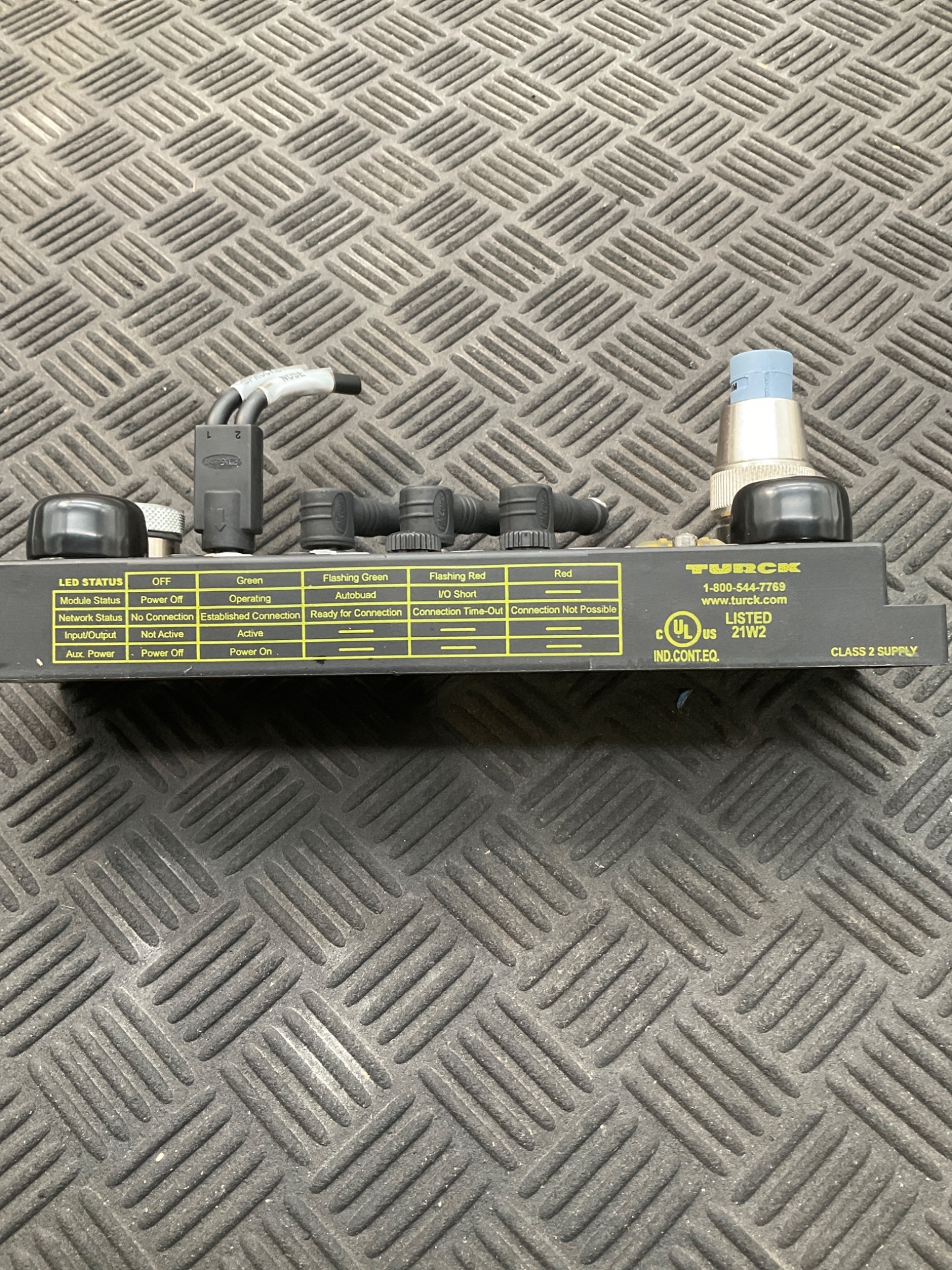 TURCK FDNF‑S0808G‑TT/CS30064 DeviceNet 8‑In / 8‑Out Remote I/O Module USED 1