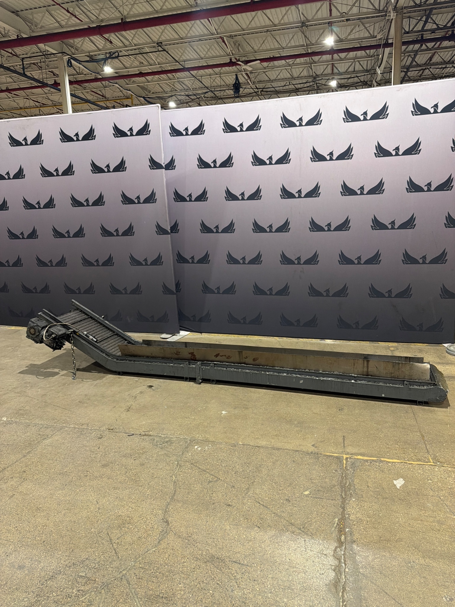 Chip Conveyor with Hinged Steel Belt 138" x 32" x 24" USED 0