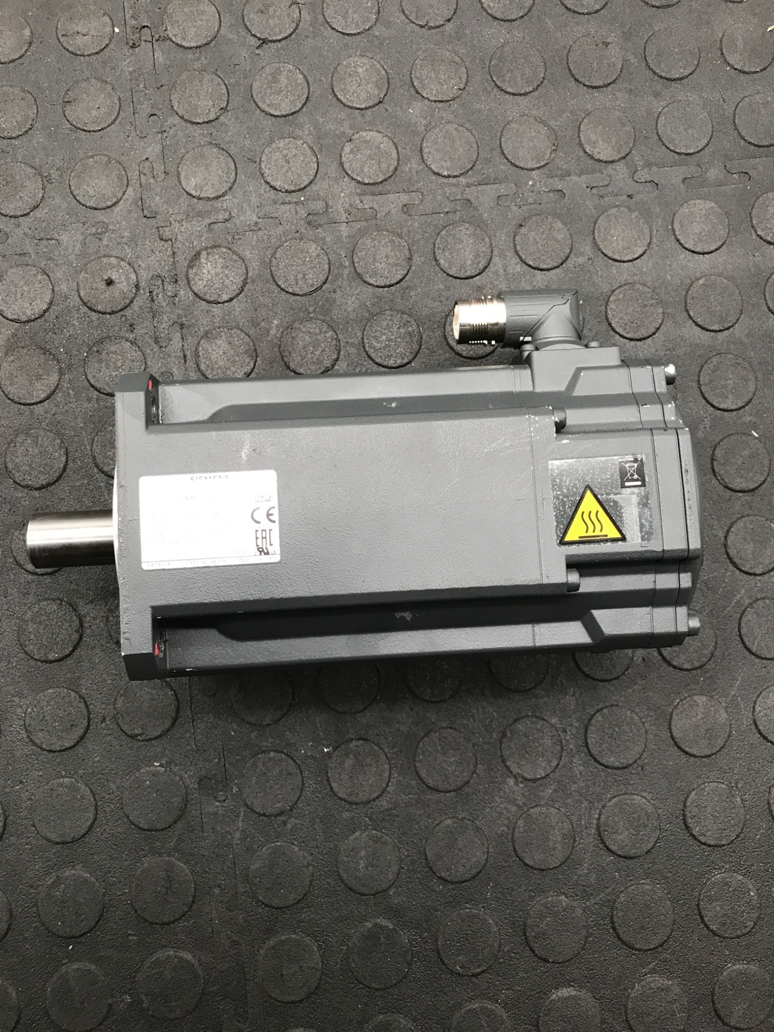 SIEMENS 1FK2205‑4AF01‑0SA0 SIMOTICS S Servo Motor USED 1