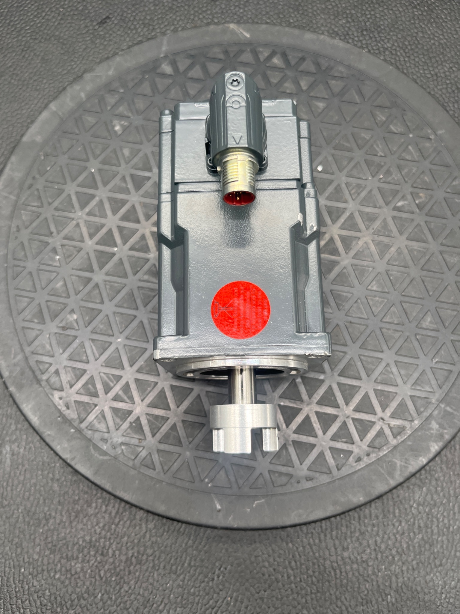 SIEMENS 1FK2103-2AG00-2SA0 SIMOTICS S Servo Motor USED 1