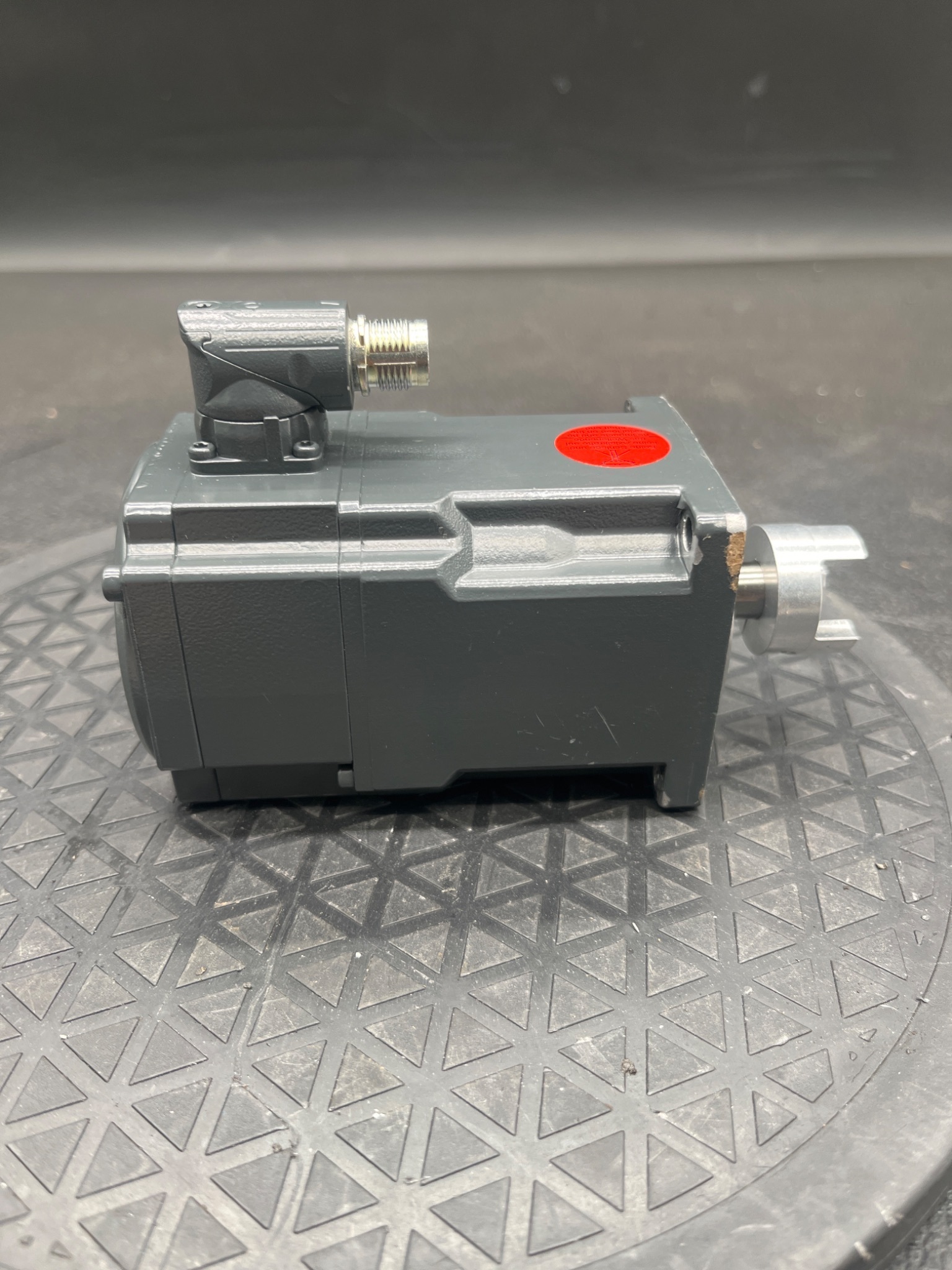 SIEMENS 1FK2103-2AG00-2SA0 SIMOTICS S Servo Motor USED 2