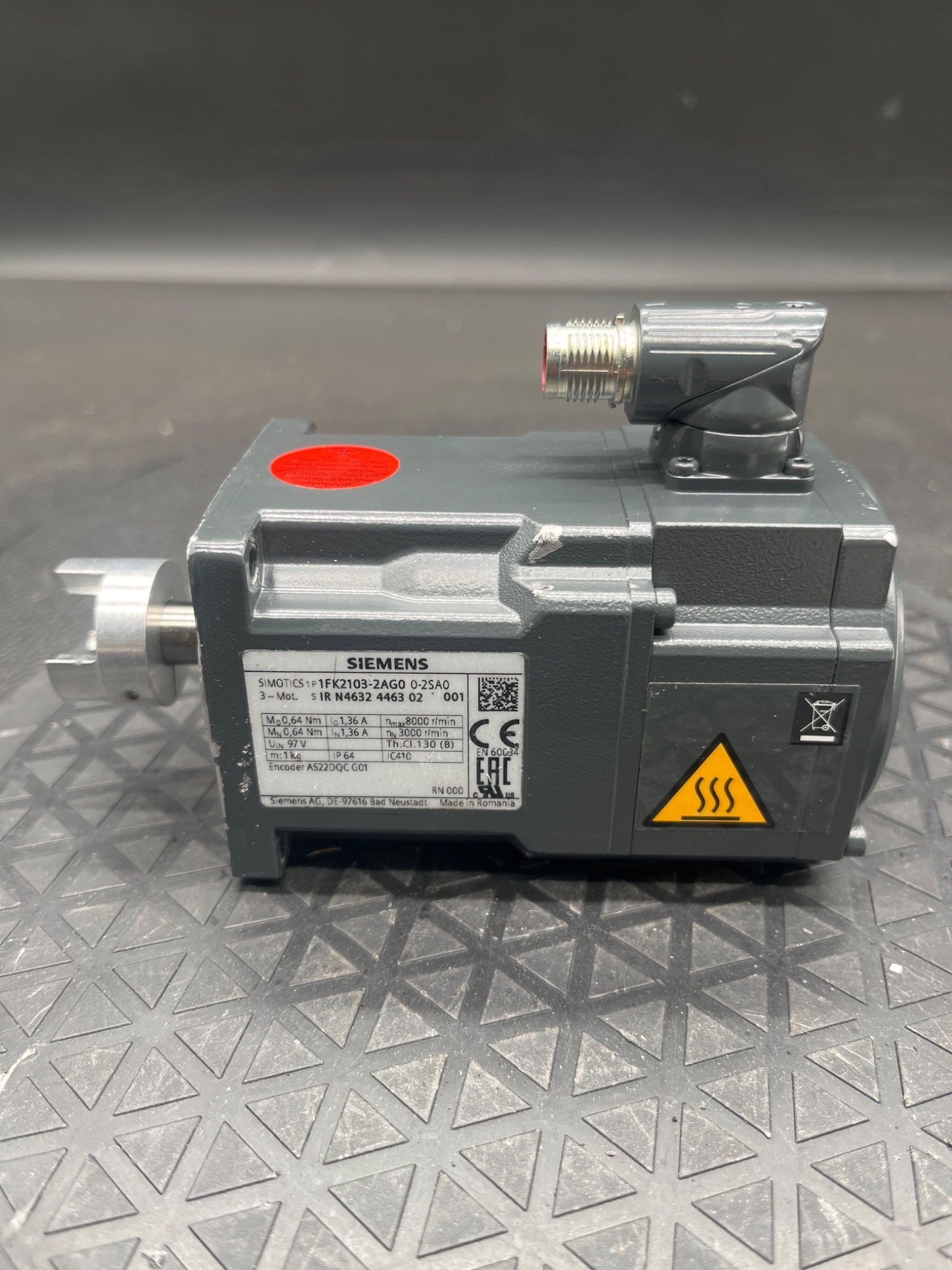 SIEMENS 1FK2103-2AG00-2SA0 SIMOTICS S Servo Motor USED 4