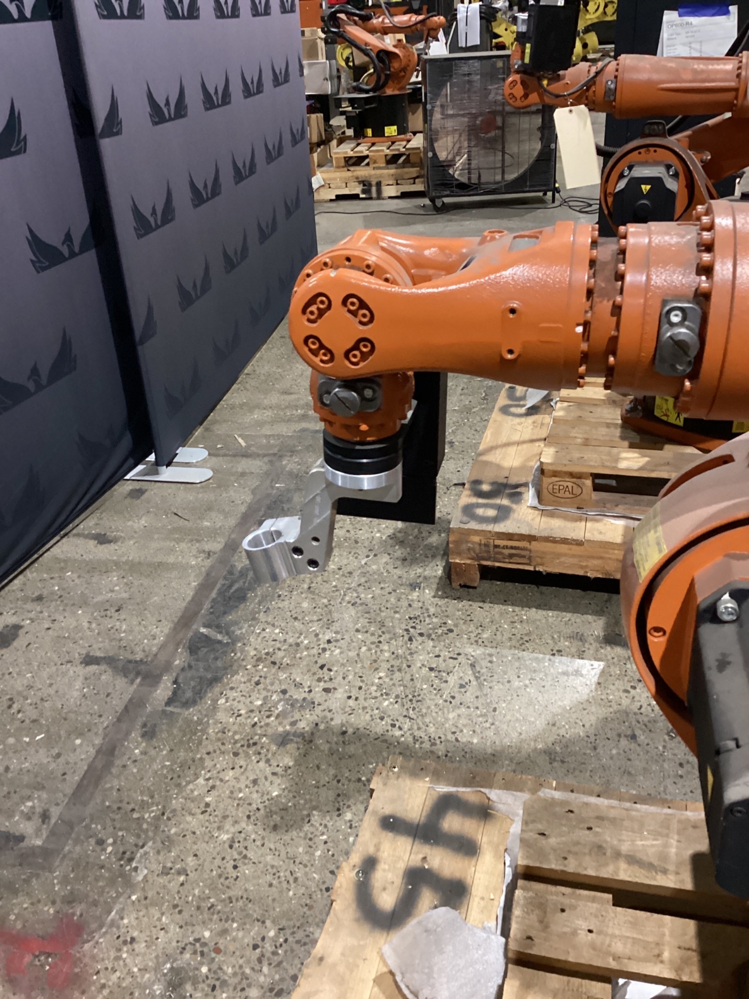 KUKA KR16 L6-2 w/ KR C4 Controls & TT3A Reamer NEW 5