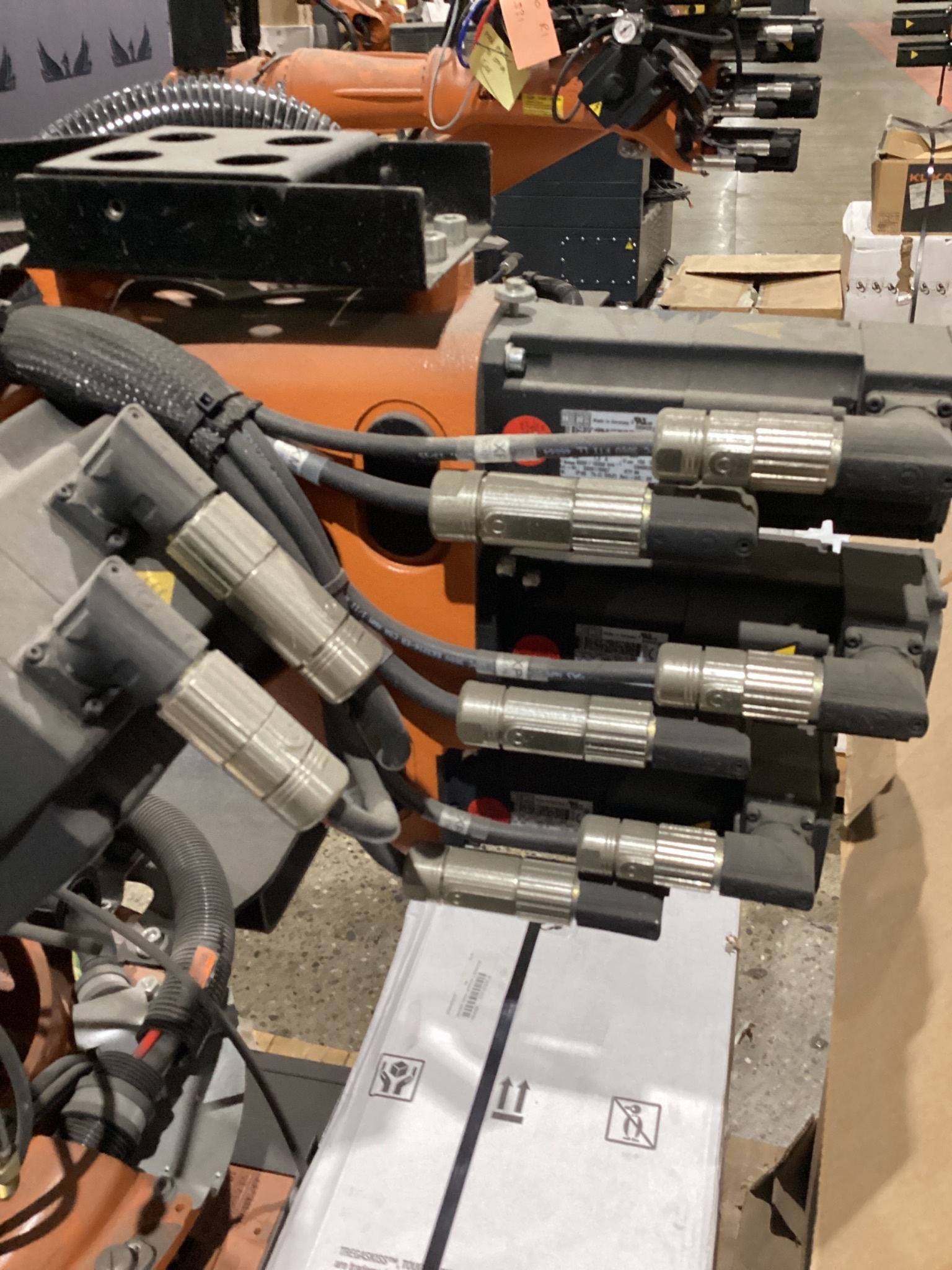 KUKA KR16 L6-2 w/ KR C4 Controls & TT3A Reamer NEW 7