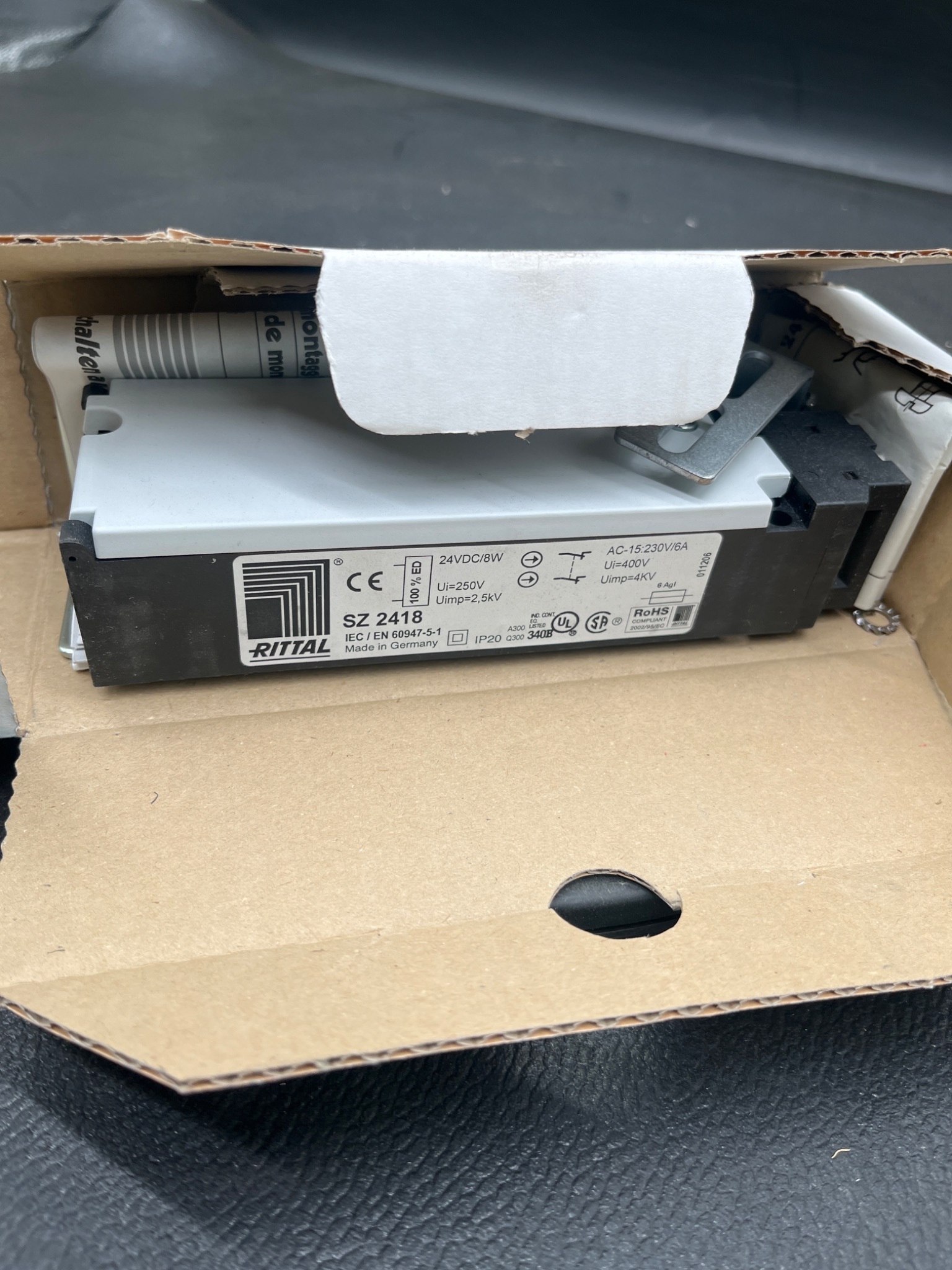 RITTAL SZ 2418 Electrical Safety Interlock 24V DC NEW 1