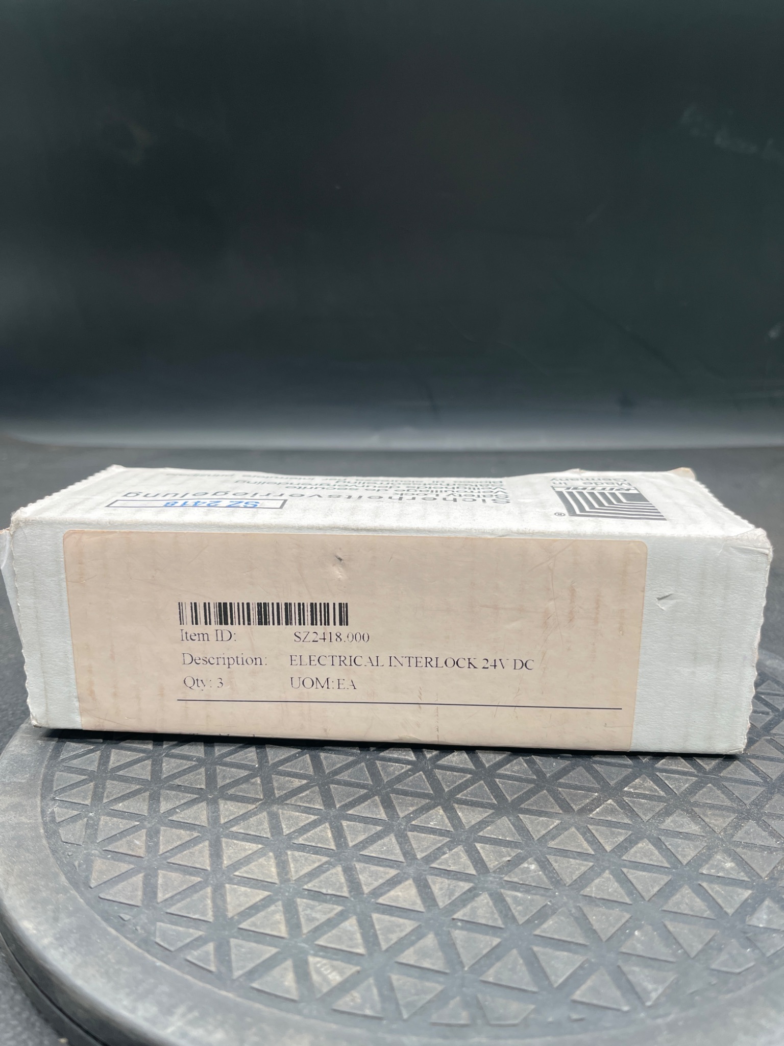 RITTAL SZ 2418 Electrical Safety Interlock 24V DC NEW 4