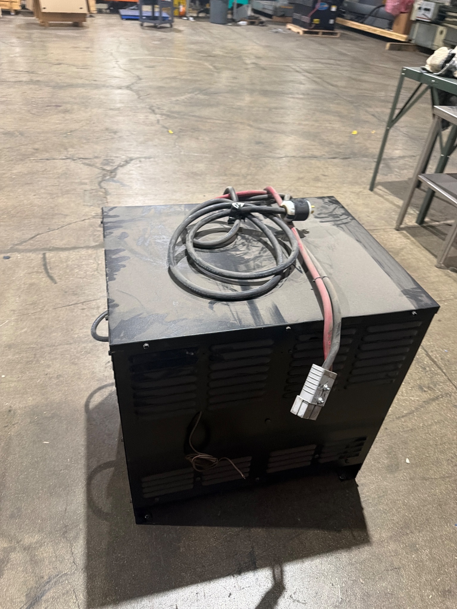 APPLIED ENERGY SOLUTIONS 18Y0965X3D WorkHorse Series 3 Battery Charger 36V USED 3