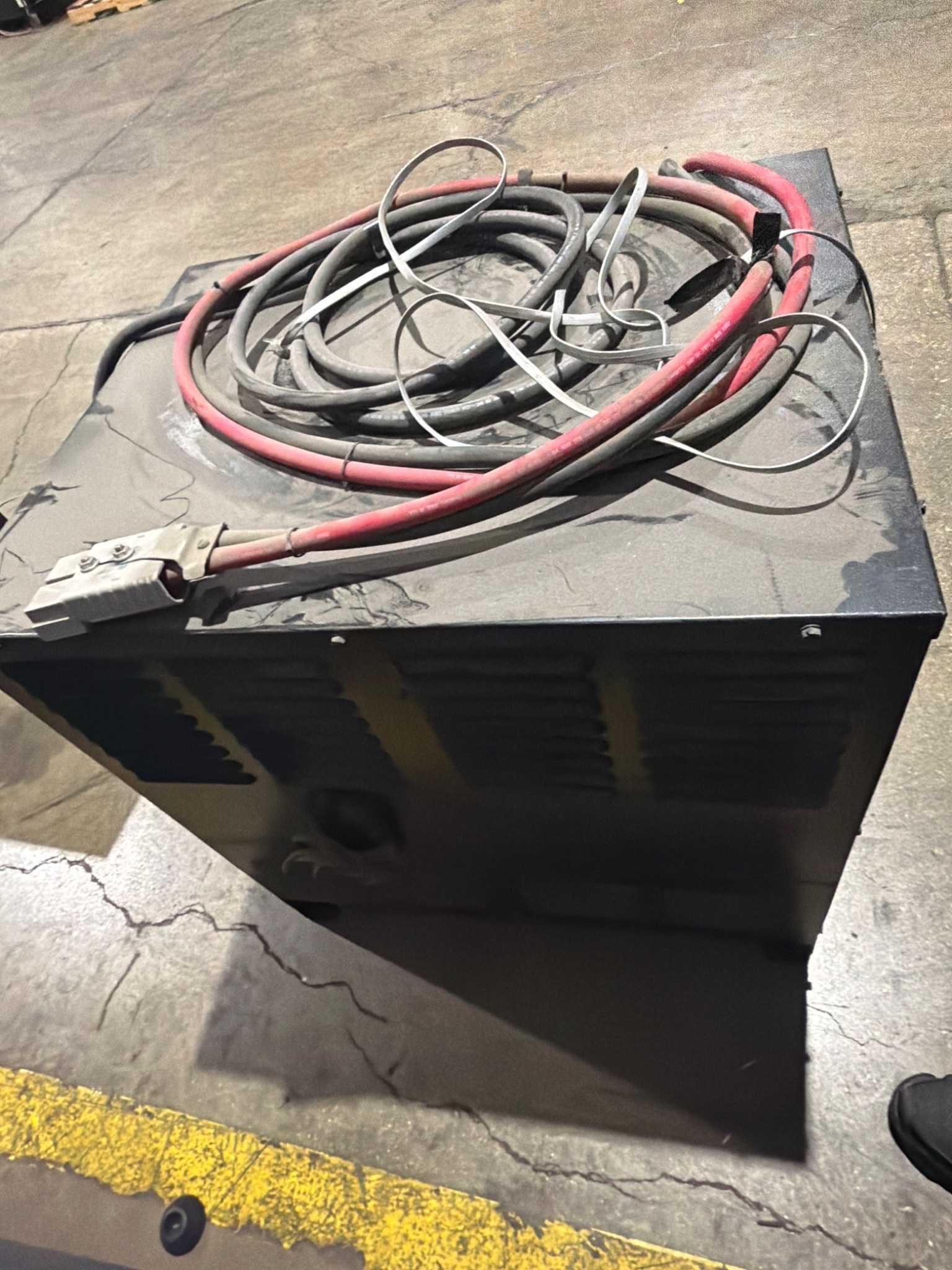 APPLIED ENERGY SOLUTIONS 18Y0965X3D WorkHorse Series 3 Battery Charger 36V USED 5