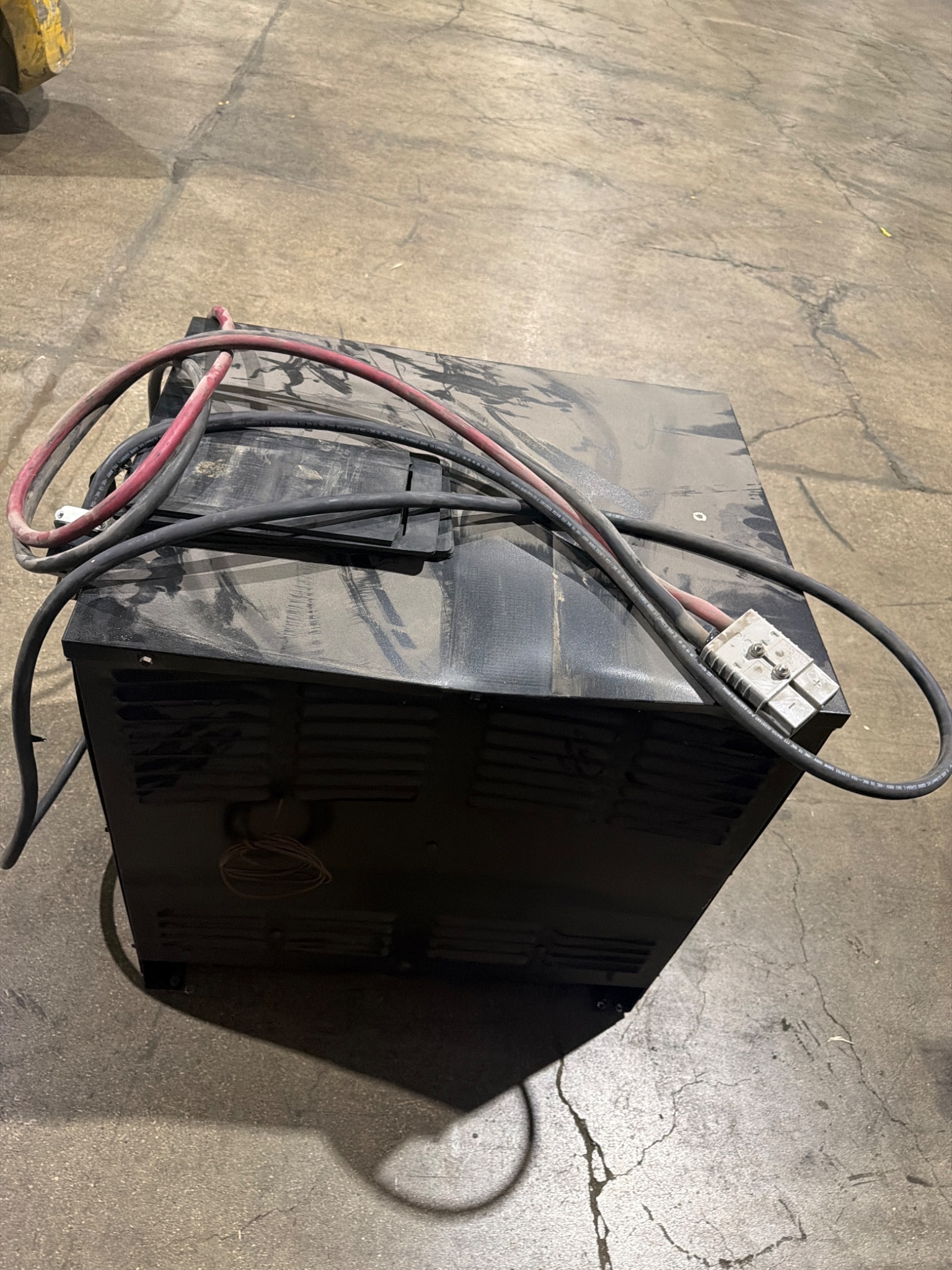 APPLIED ENERGY SOLUTIONS 18Y0965X3D WorkHorse Series 3 Battery Charger 36V USED 3