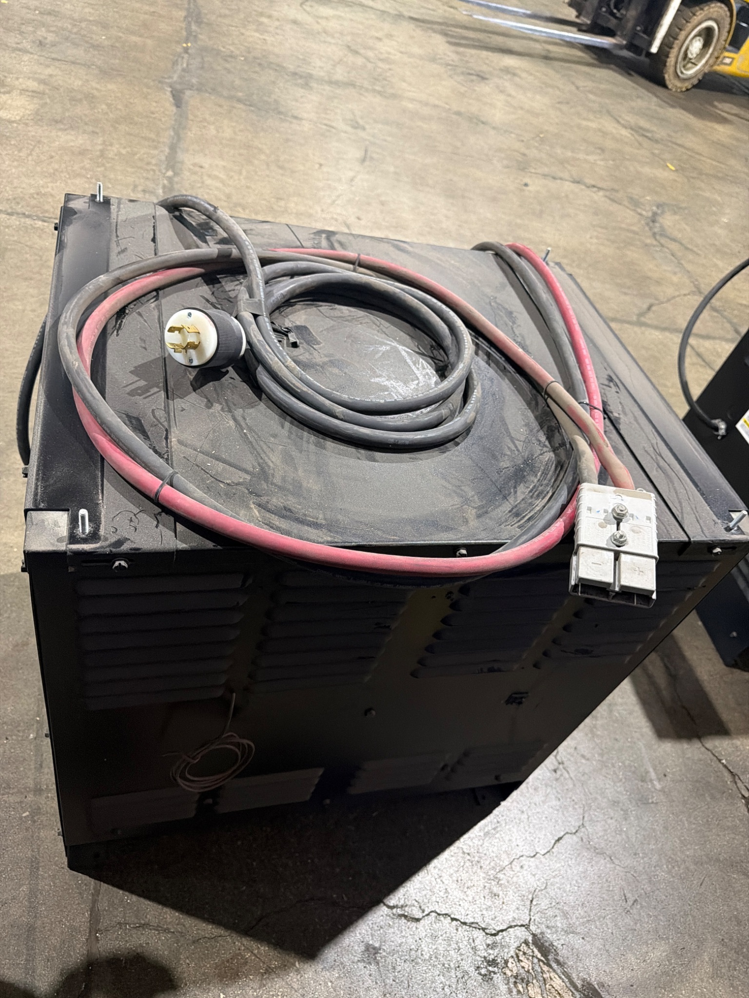 APPLIED ENERGY SOLUTIONS 18Y0965X3D WorkHorse Series 3 Battery Charger 36V USED 5