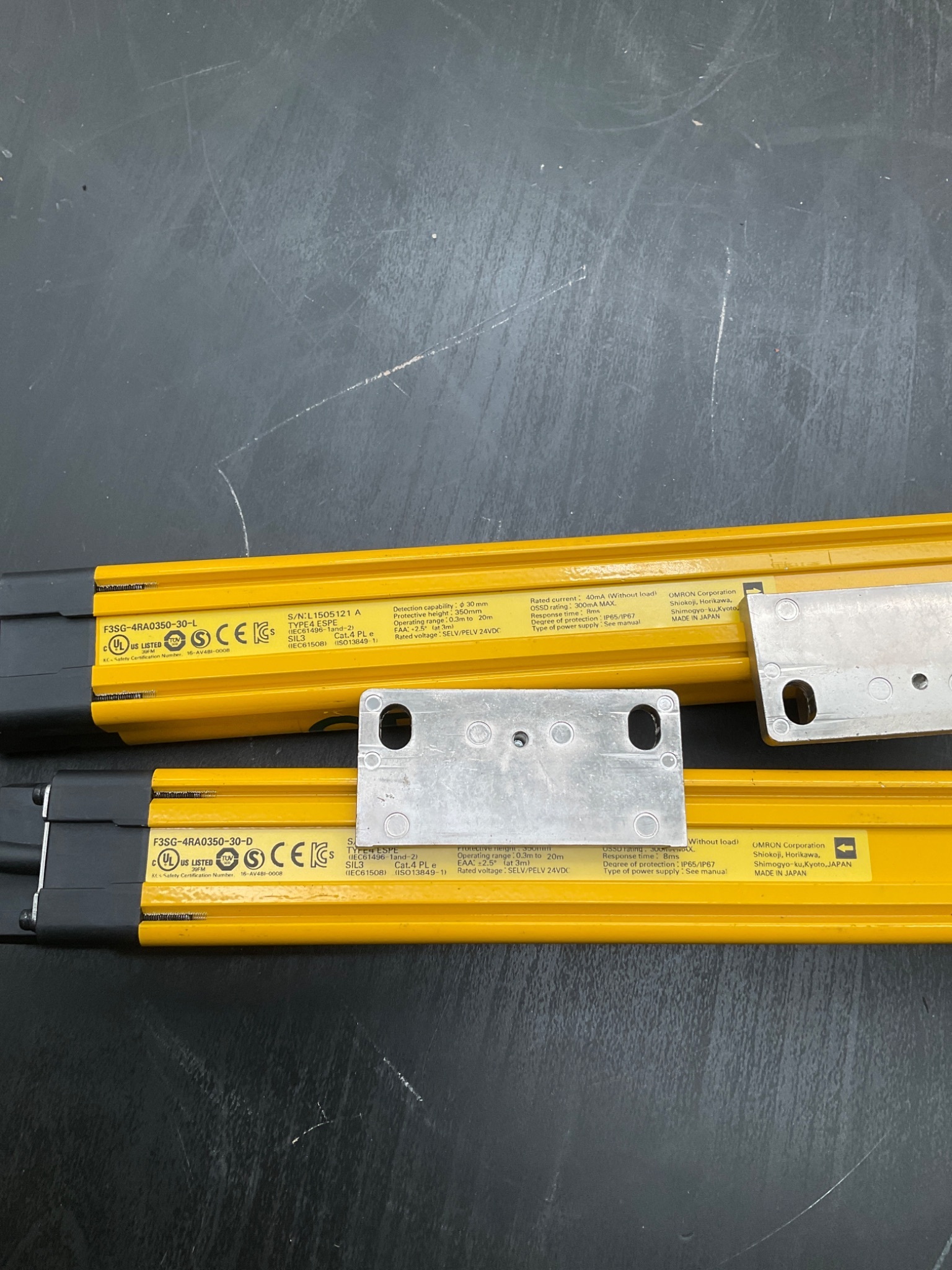 OMRON F3SG‑4RA0350‑30 Light Curtain Emitter & Receiver Set - USED 3