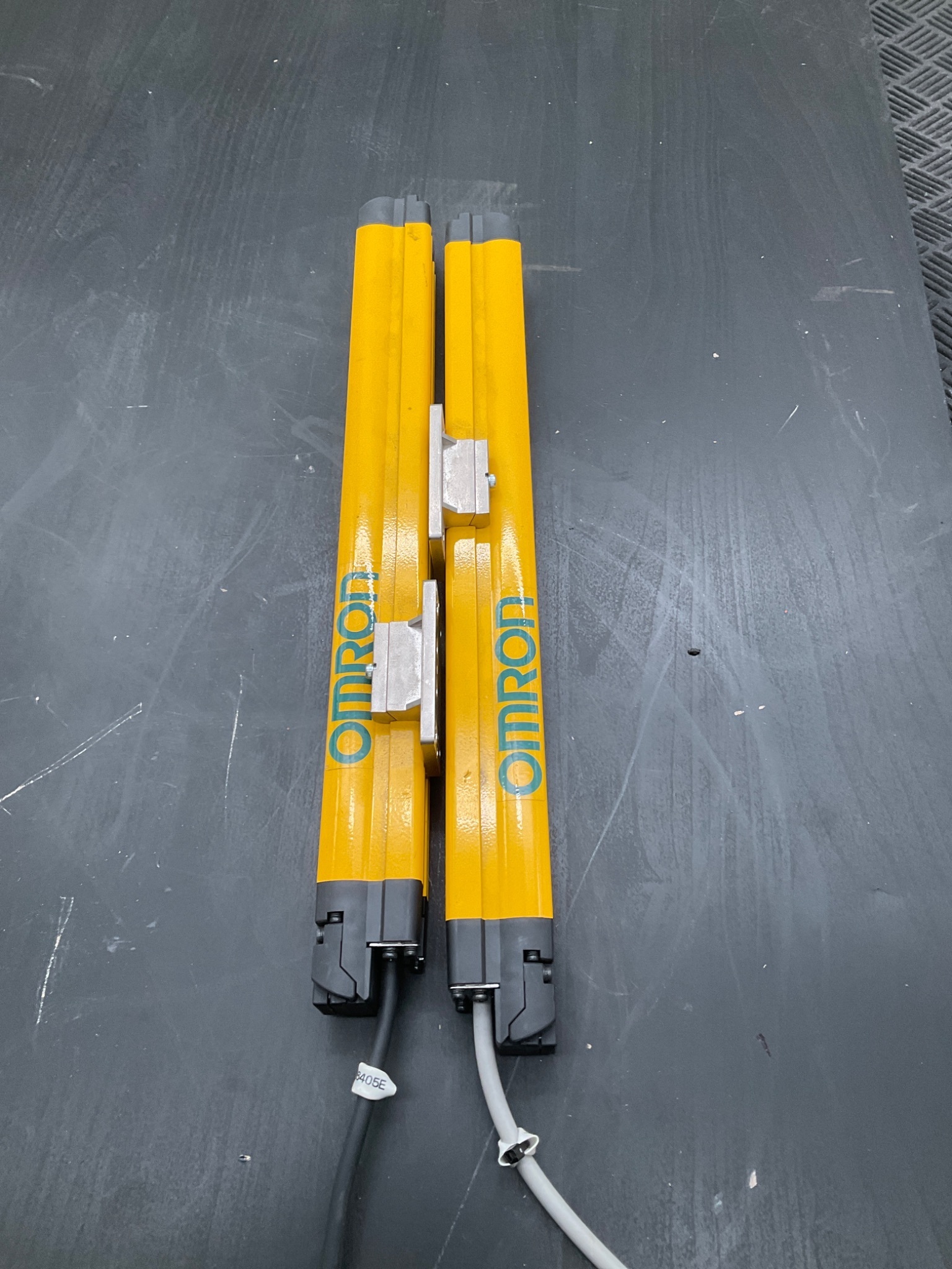 OMRON F3SG‑4RA0350‑30 Light Curtain Emitter & Receiver Set - USED 4
