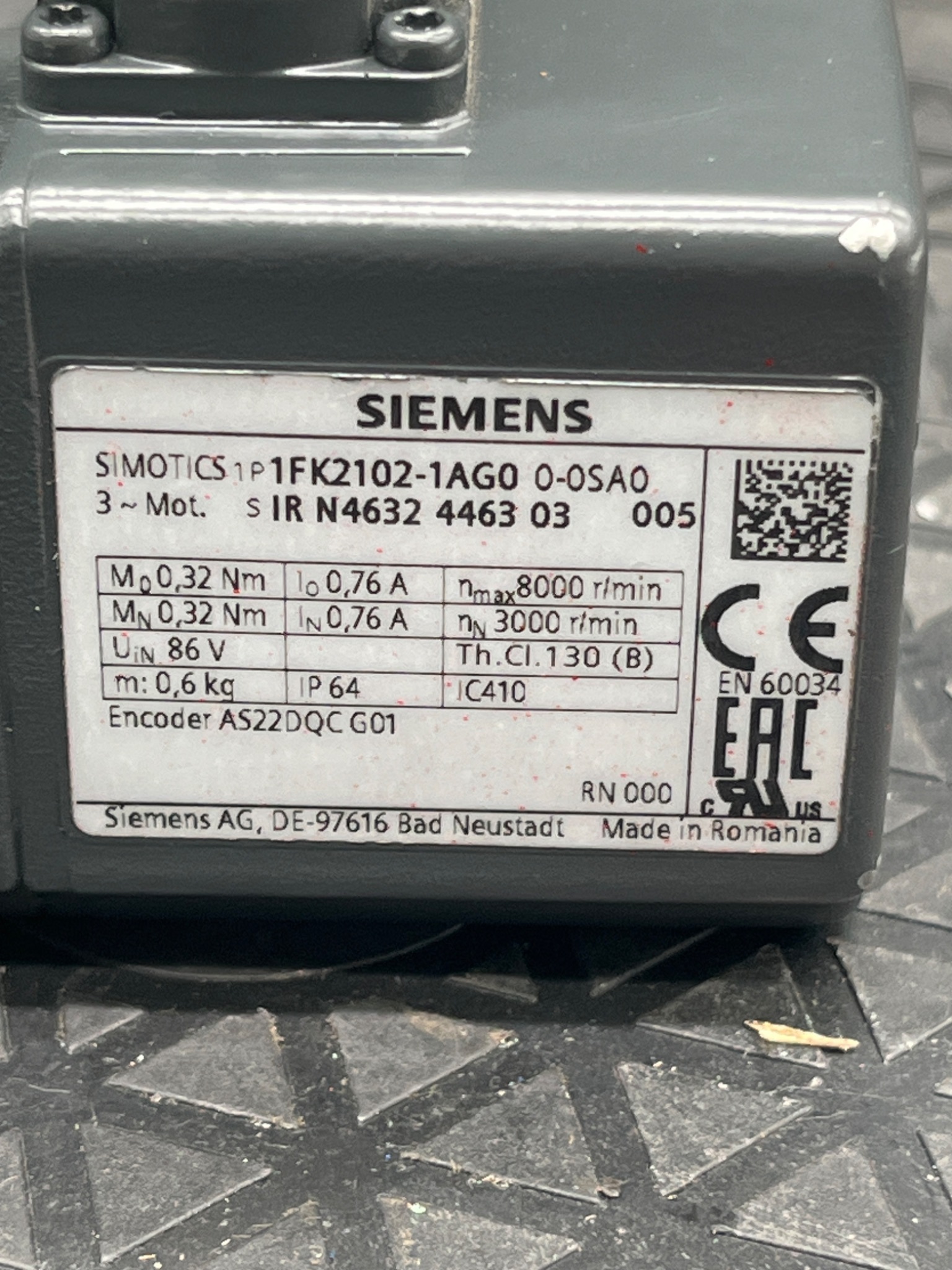SIEMENS 1FK2102‑1AG00‑0SA0 SIMOTICS S Servo Motor USED 4
