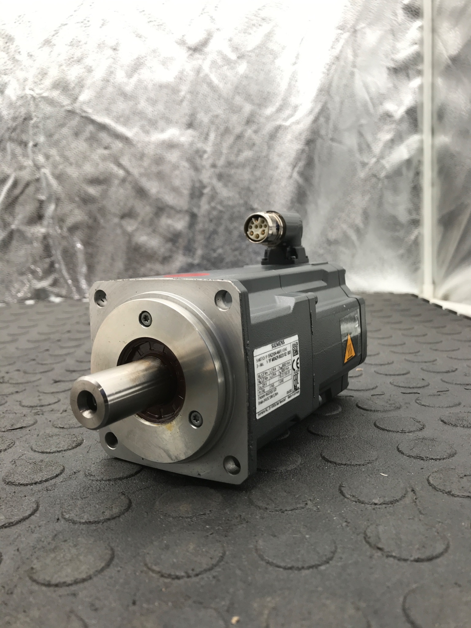 SIEMENS 1FK2104‑4AF11‑0SA0 SIMOTICS S Servo Motor USED 0