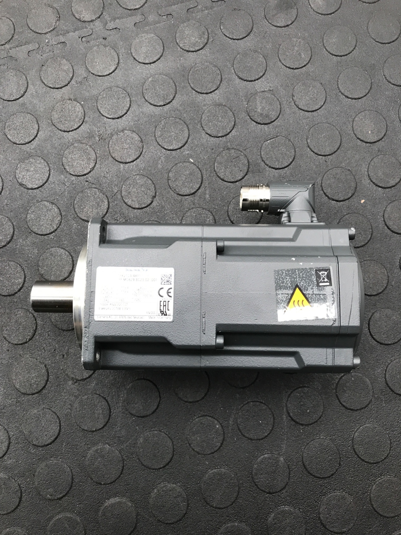 SIEMENS 1FK2104‑4AF11‑0SA0 SIMOTICS S Servo Motor USED 1
