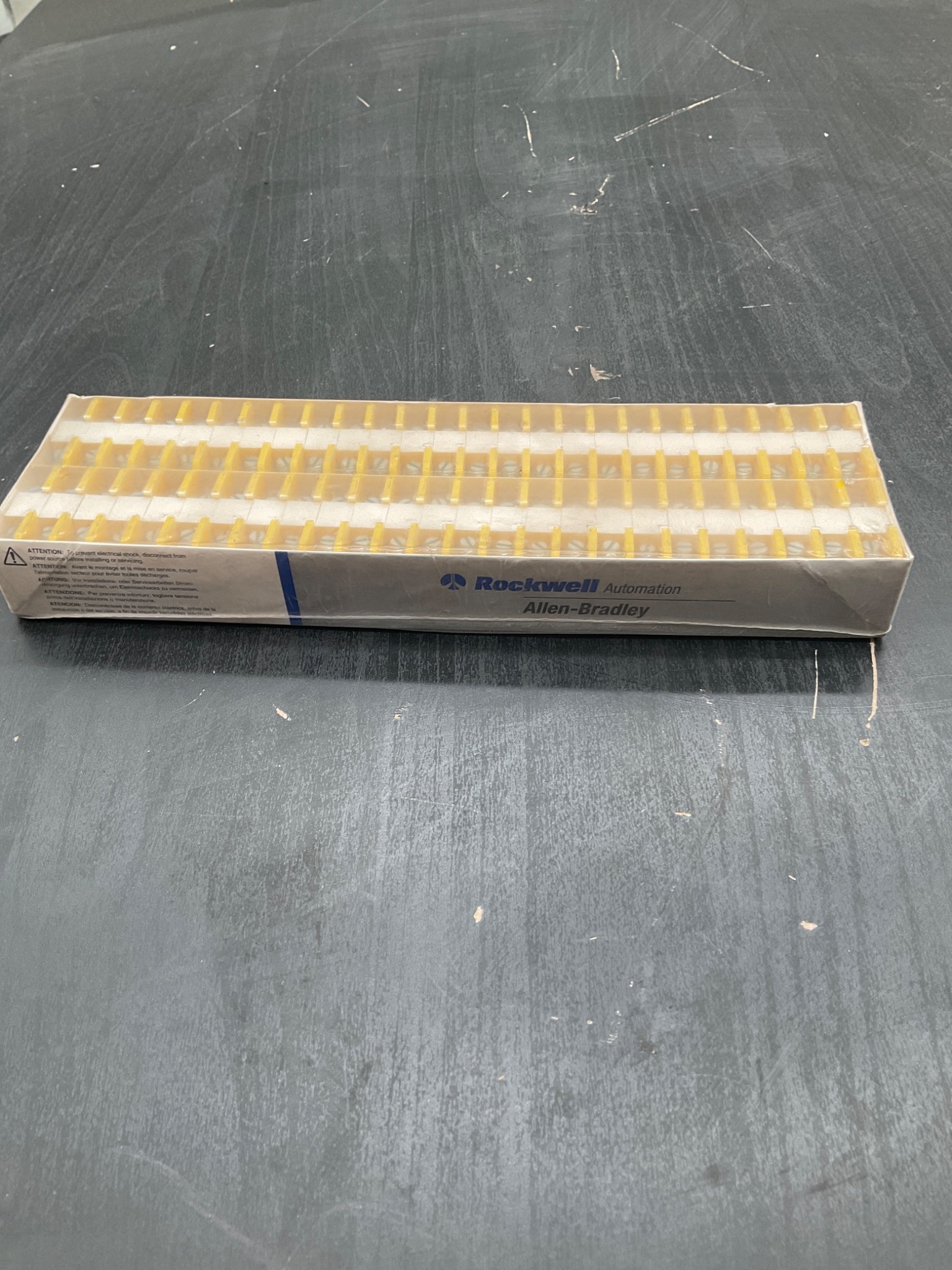 ALLEN‑BRADLEY 1492‑F1Y Fuse Terminal Blocks 50 PCS NEW 2