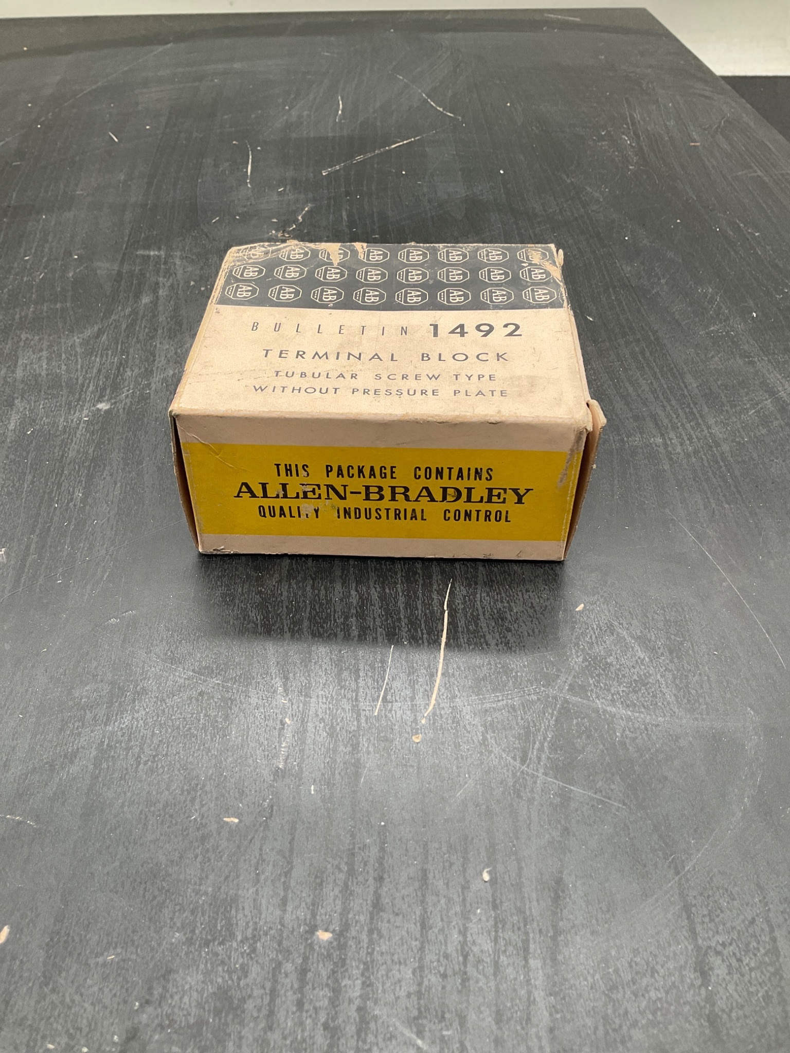 ALLEN‑BRADLEY 1492‑CE2 Terminal Blocks 10 PCS NEW 2