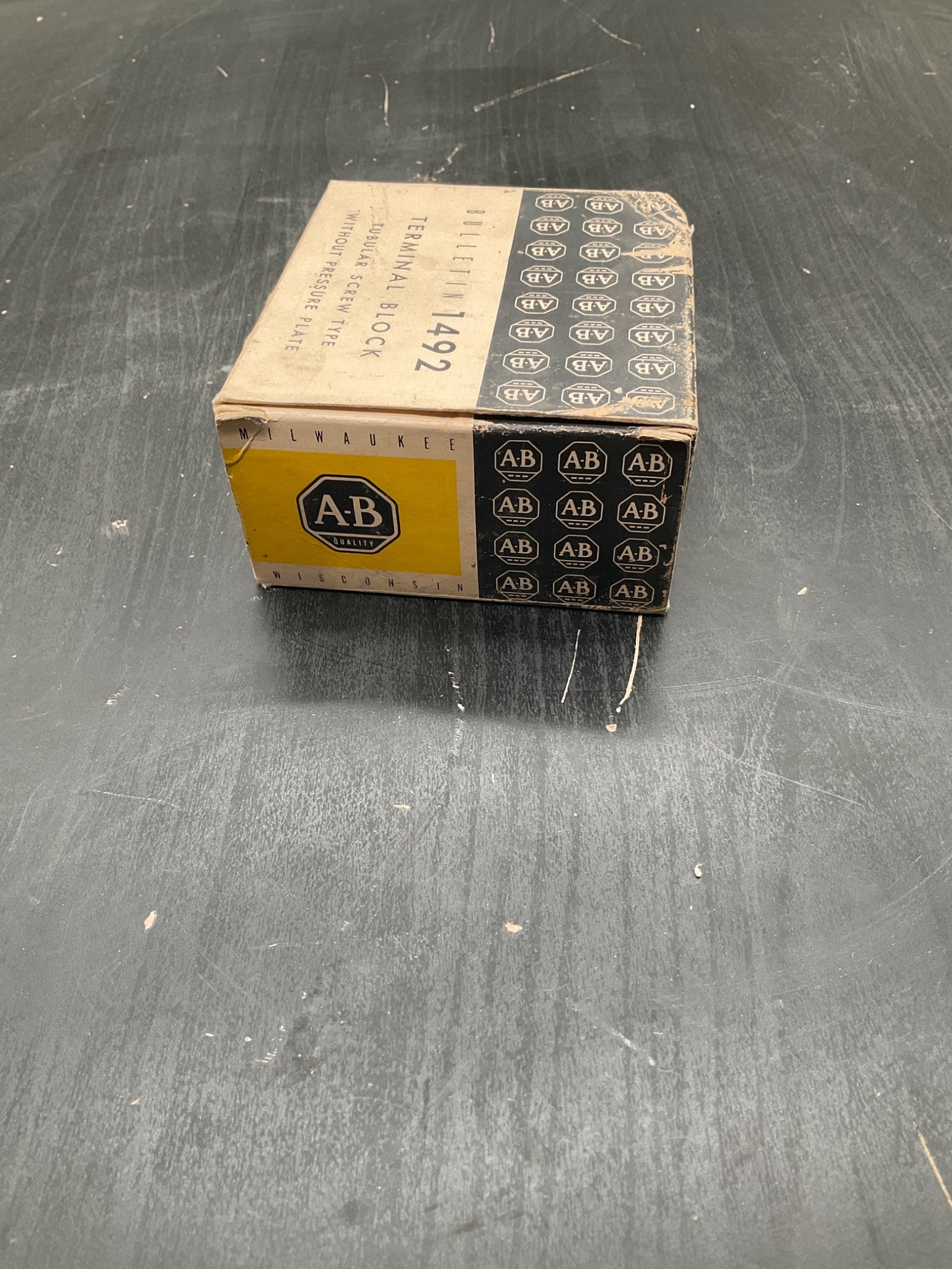 ALLEN‑BRADLEY 1492‑CE2 Terminal Blocks 10 PCS NEW 3