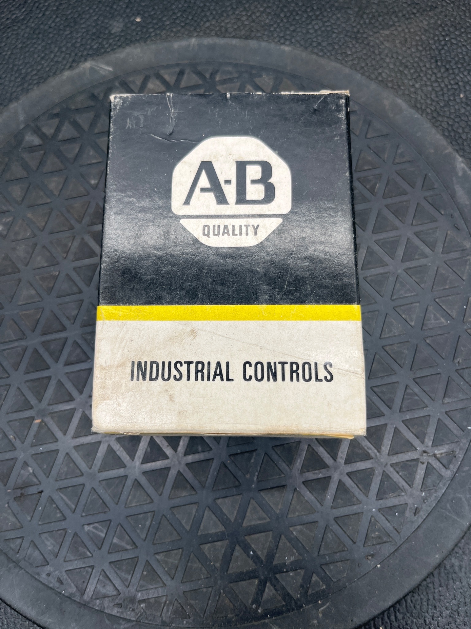 ALLEN‑BRADLEY 42MRU‑5000 Series B Photoswitch Retroreflective Photohead NEW 0