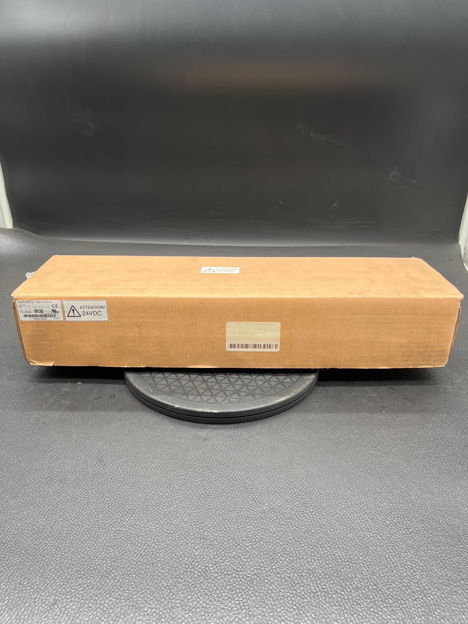 SCE SCE‑LF1824VDC Enclosure Light 24VDC 6W NEW 2