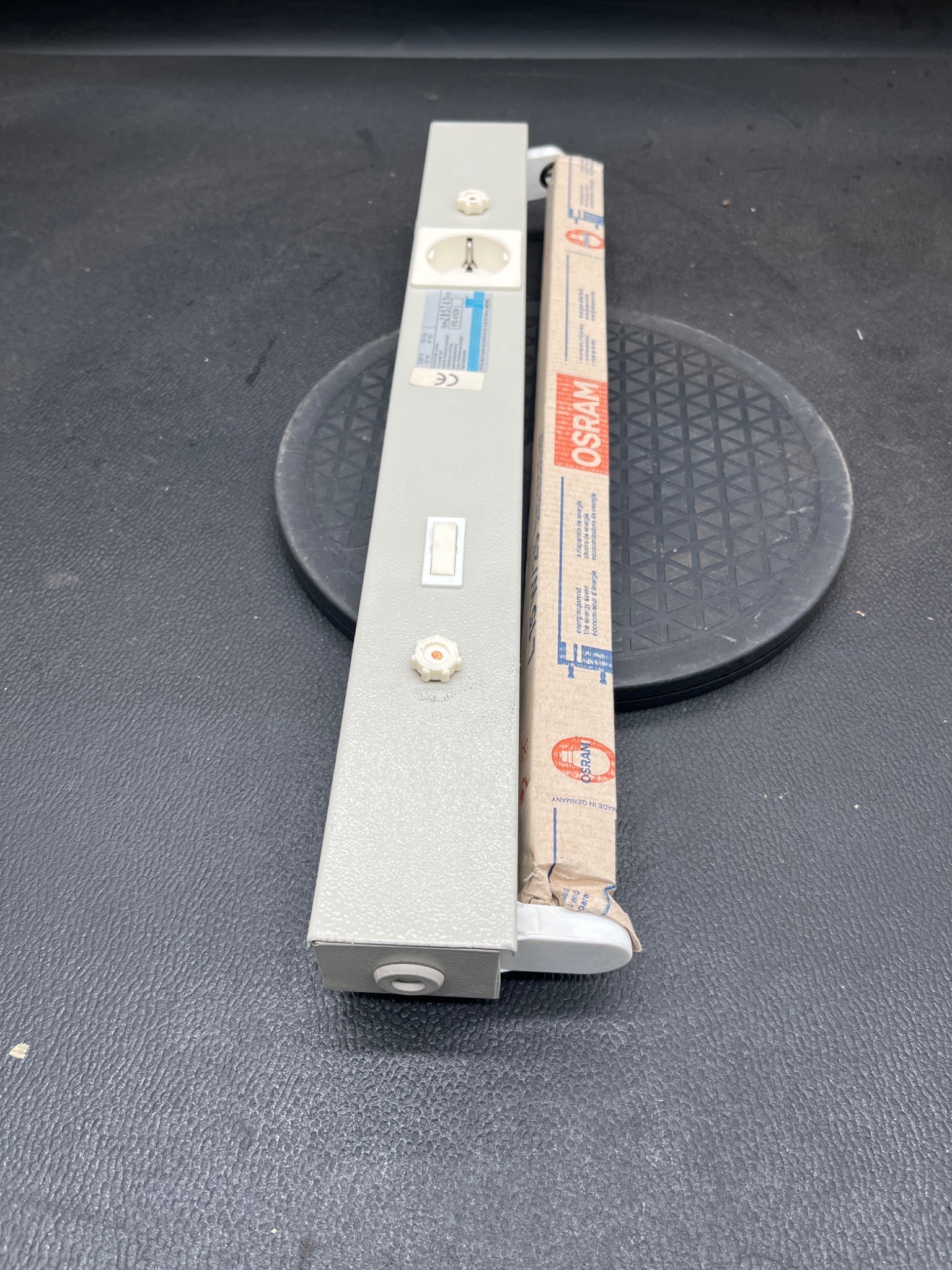RITTAL PS 4109 Enclosure Light 230V 15W NEW 1