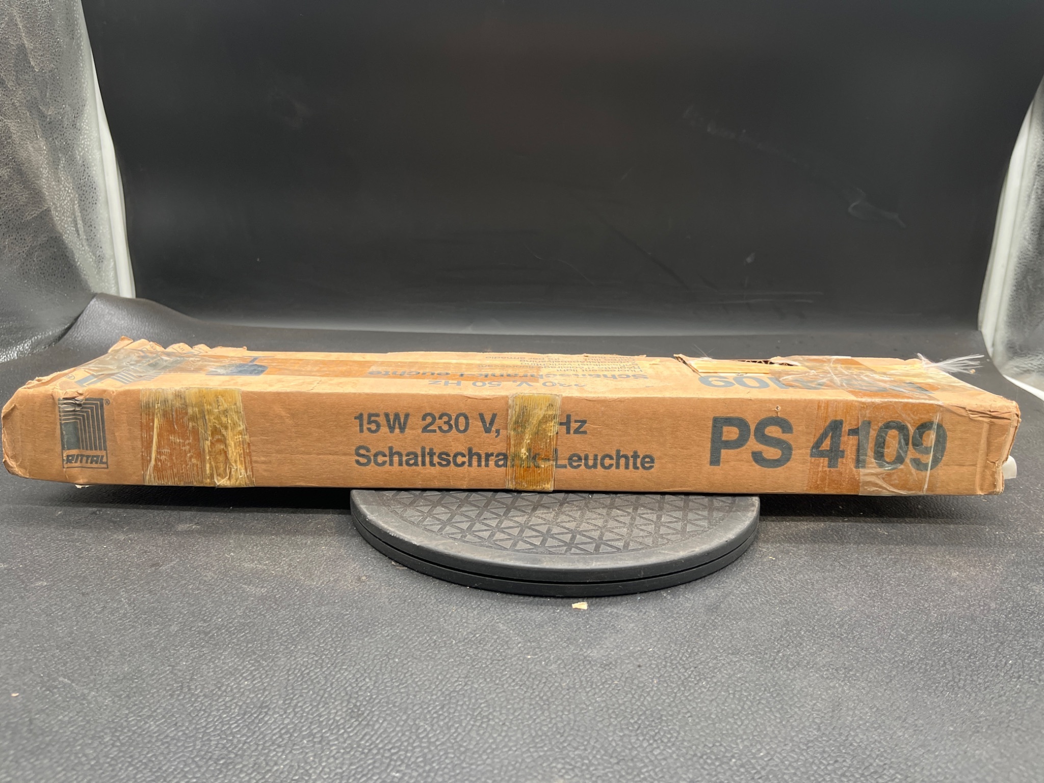 RITTAL PS 4109 Enclosure Light 230V 15W NEW 3